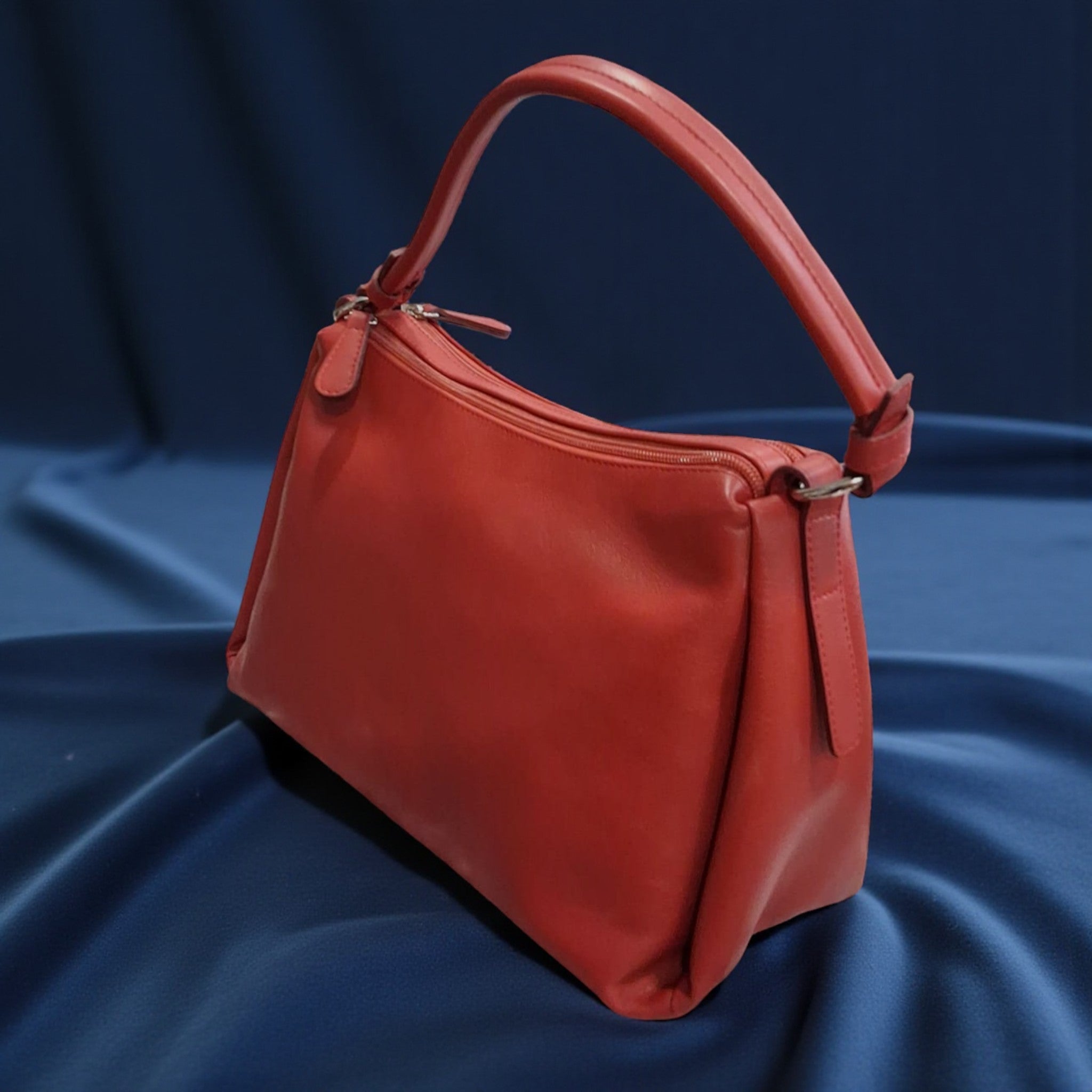 Pelletteria Pelle Nuda Milano, Artigianato italiano, Vera pelle, Negozio borse donna