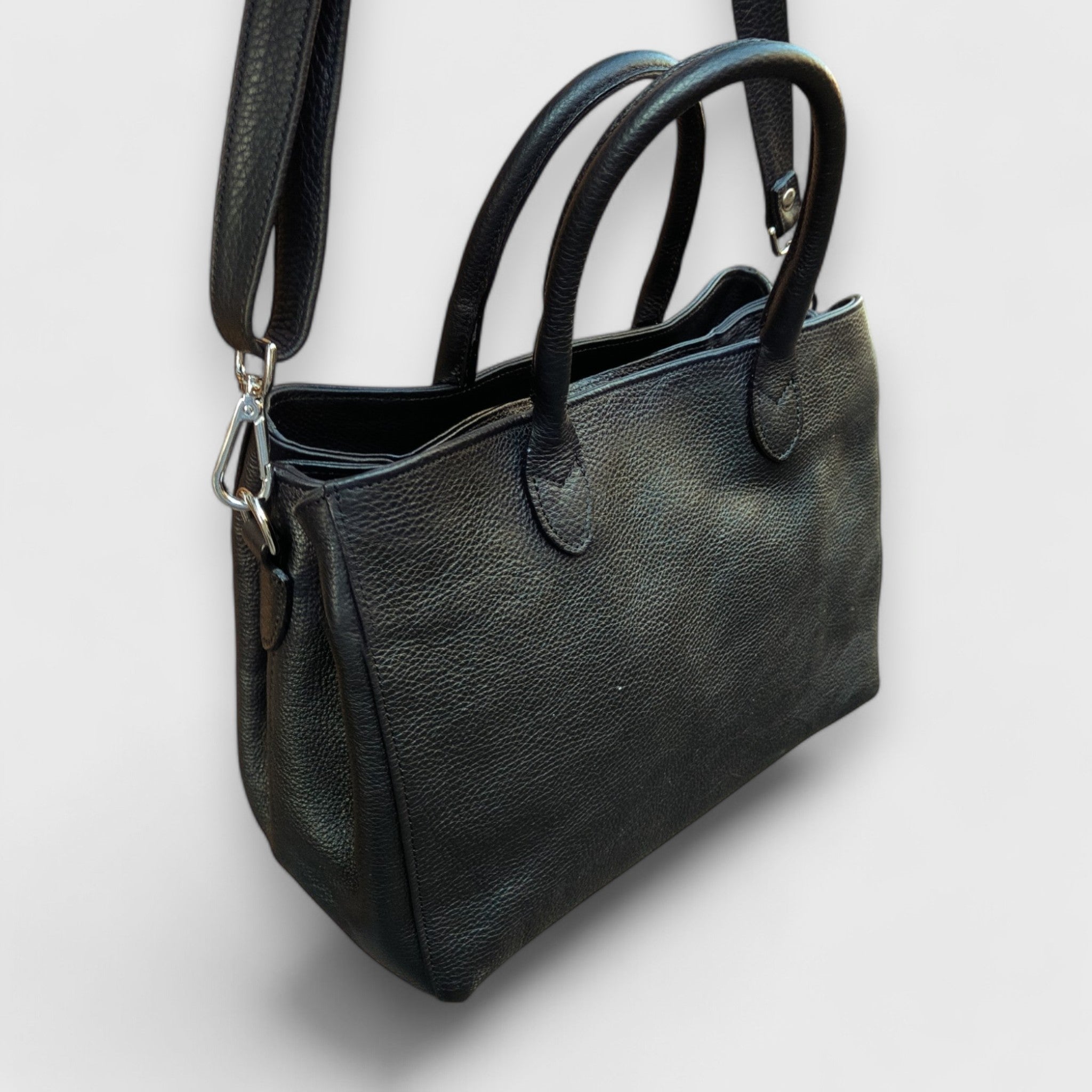 Pelletteria Pelle Nuda Milano, Artigianato italiano, vera pelle, borse donna, 3 zip nero