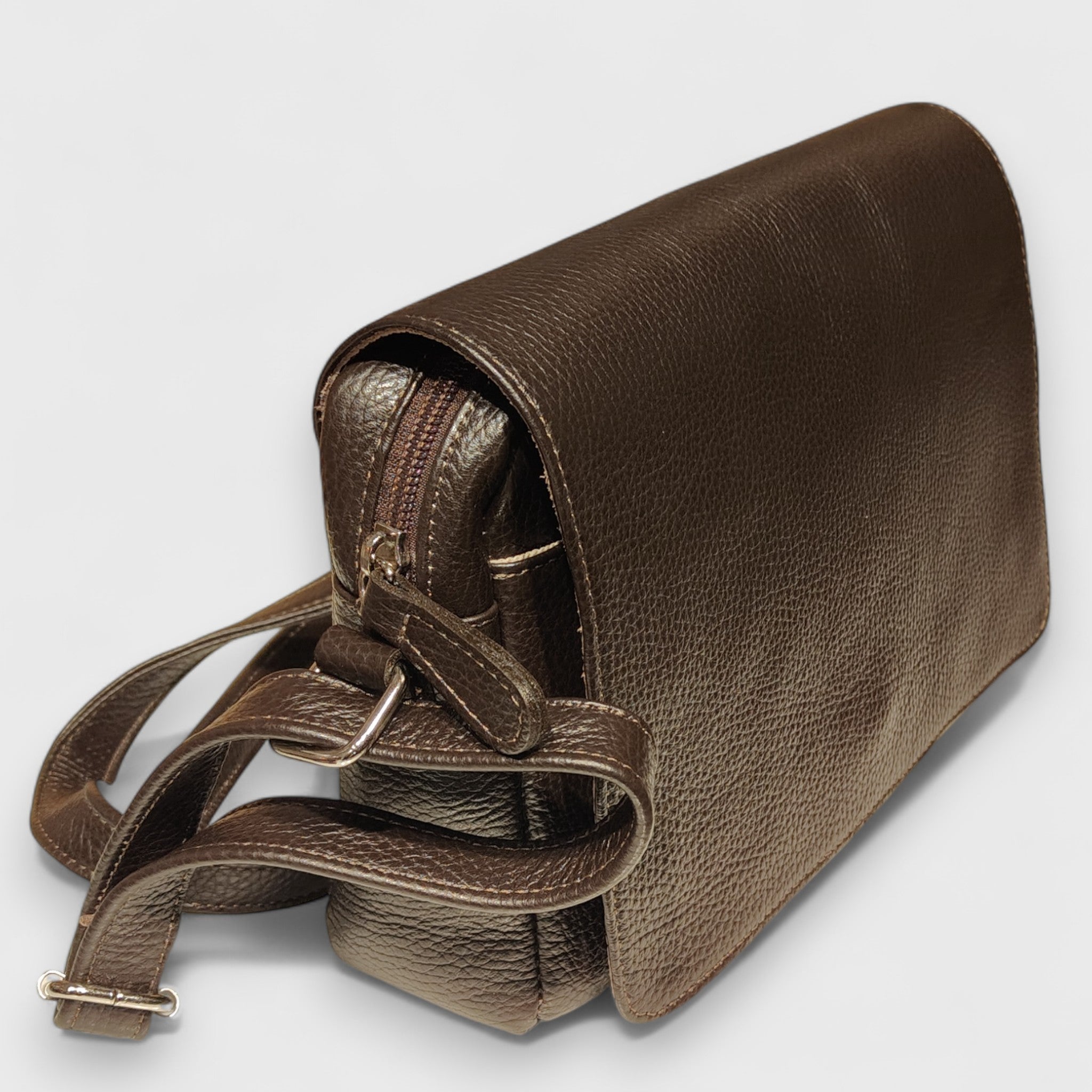 Pelletteria Pelle Nuda Milano, Artigianato Italiano, Vera pelle, Negozio borse donna, Aida marrone scuro