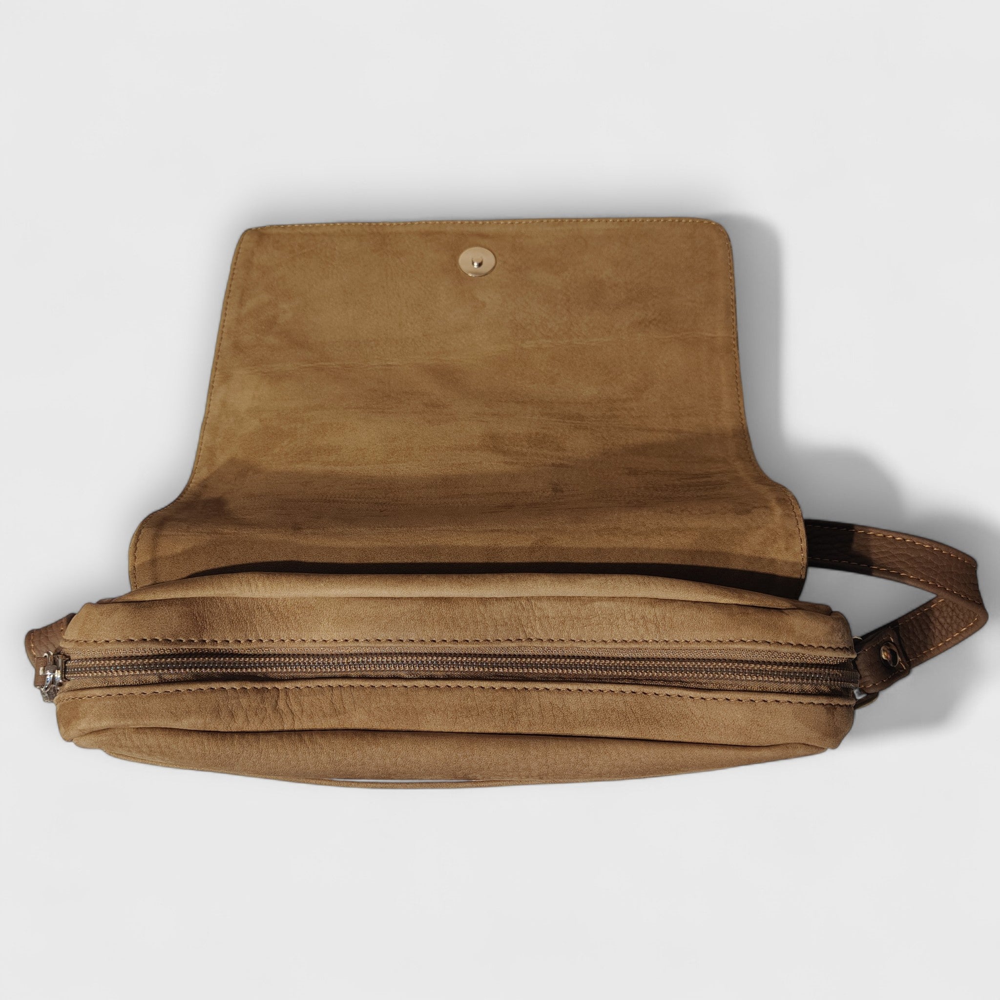 Pelletteria Pelle Nuda Milano, Artigianato Italiano, Vera pelle, Negozio borse donna, Aida marrone nabuk