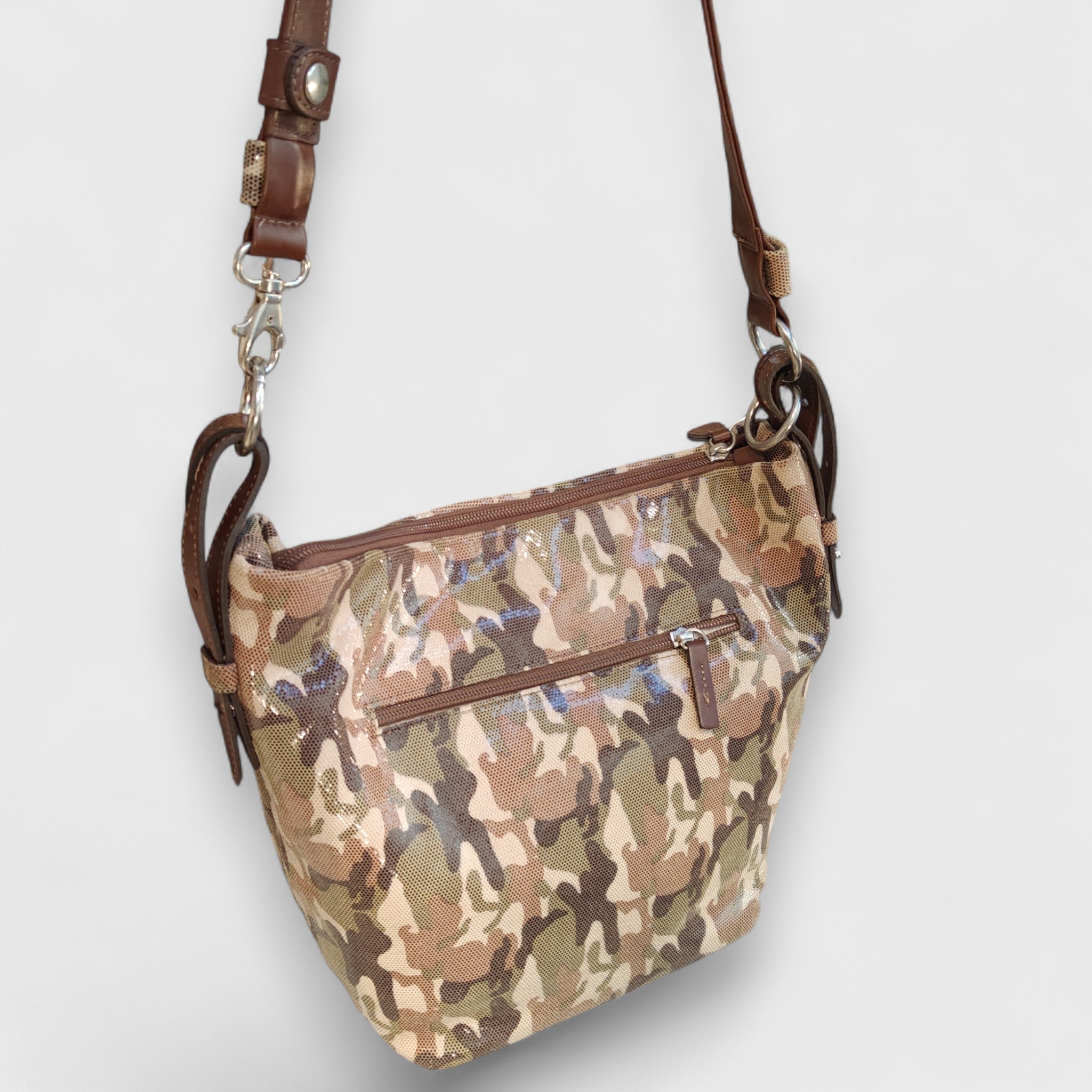 Pelletteria Pelle Nuda Milano, Artigianato Italiano, Vera pelle, Negozio borse donna, Alessandra mimetica
