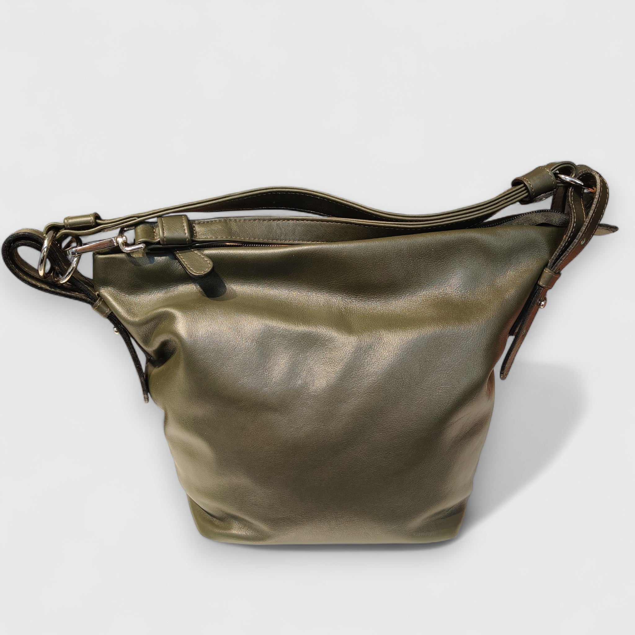 Pelletteria Pelle Nuda Milano, Artigianato Italiano, Vera Pelle, Negozio borse donna, Alessandra verde
