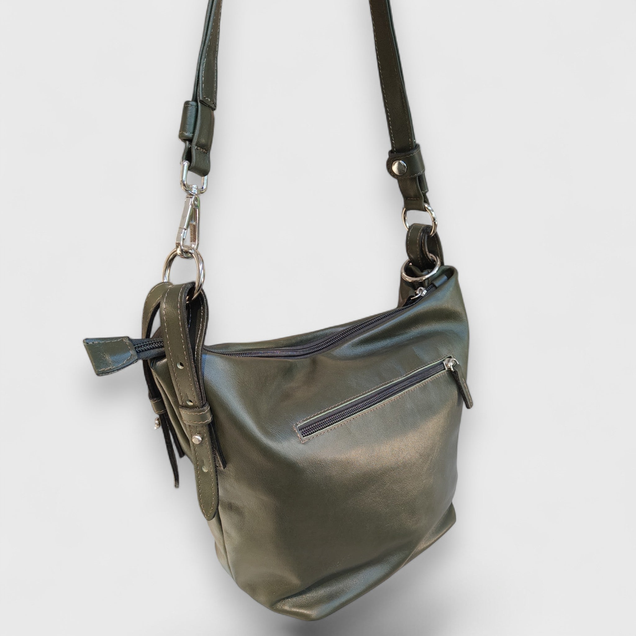 Pelletteria Pelle Nuda Milano, Artigianato Italiano, Vera Pelle, Negozio borse donna, Alessandra verde