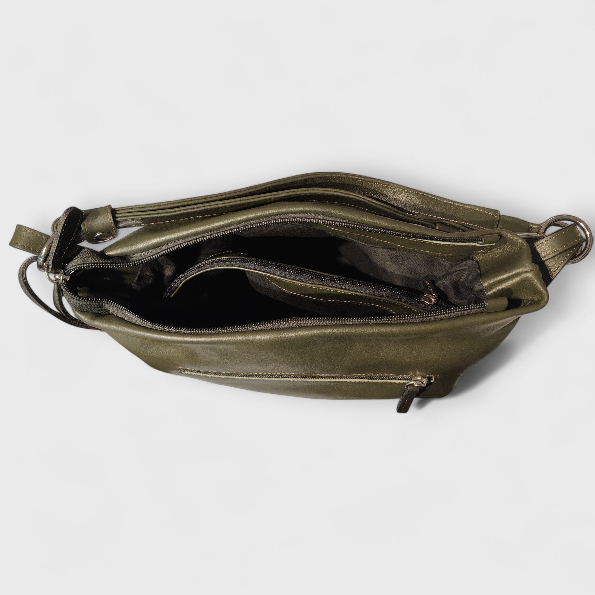 Pelletteria Pelle Nuda Milano, Artigianato Italiano, Vera Pelle, Negozio borse donna, Alessandra verde