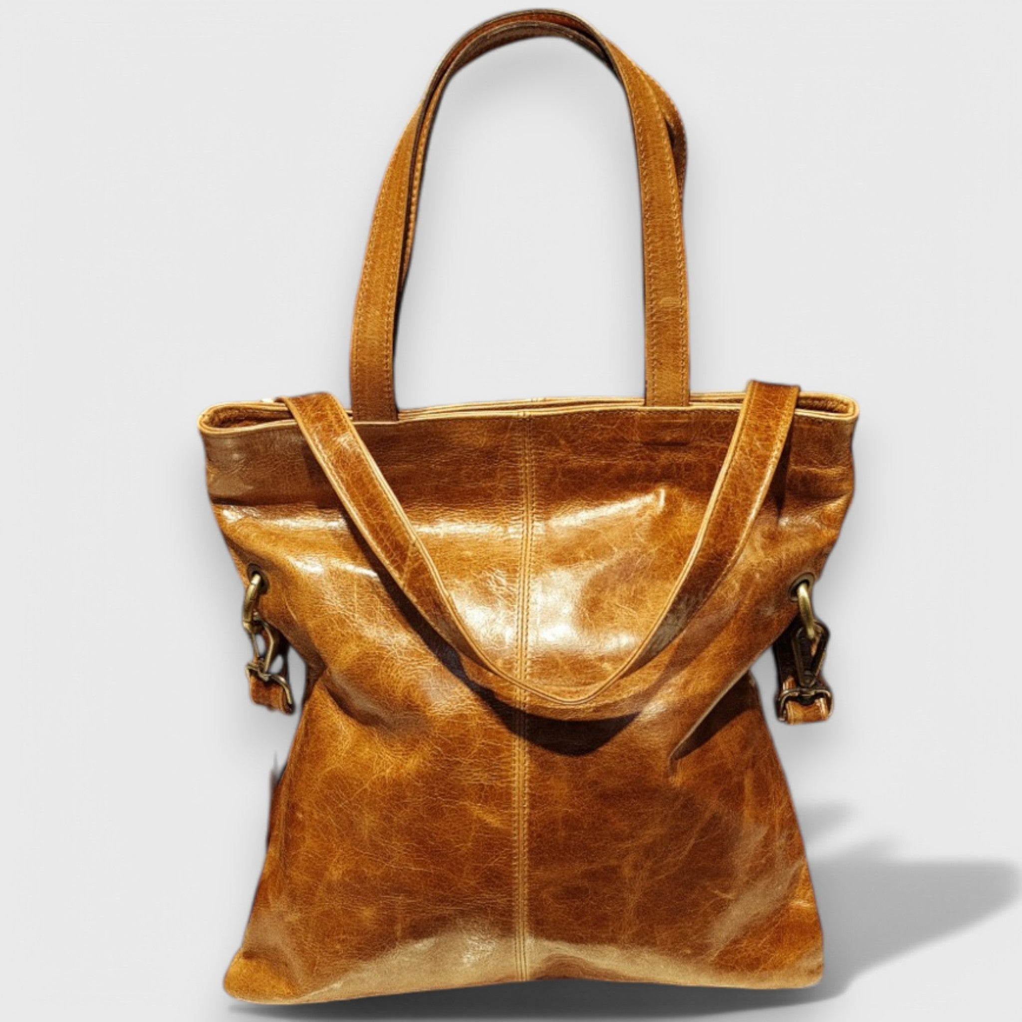 Pelletteria Pelle Nuda Milano, Artigianato Italiano, Vera pelle, Negozio borse donna, Alice miele