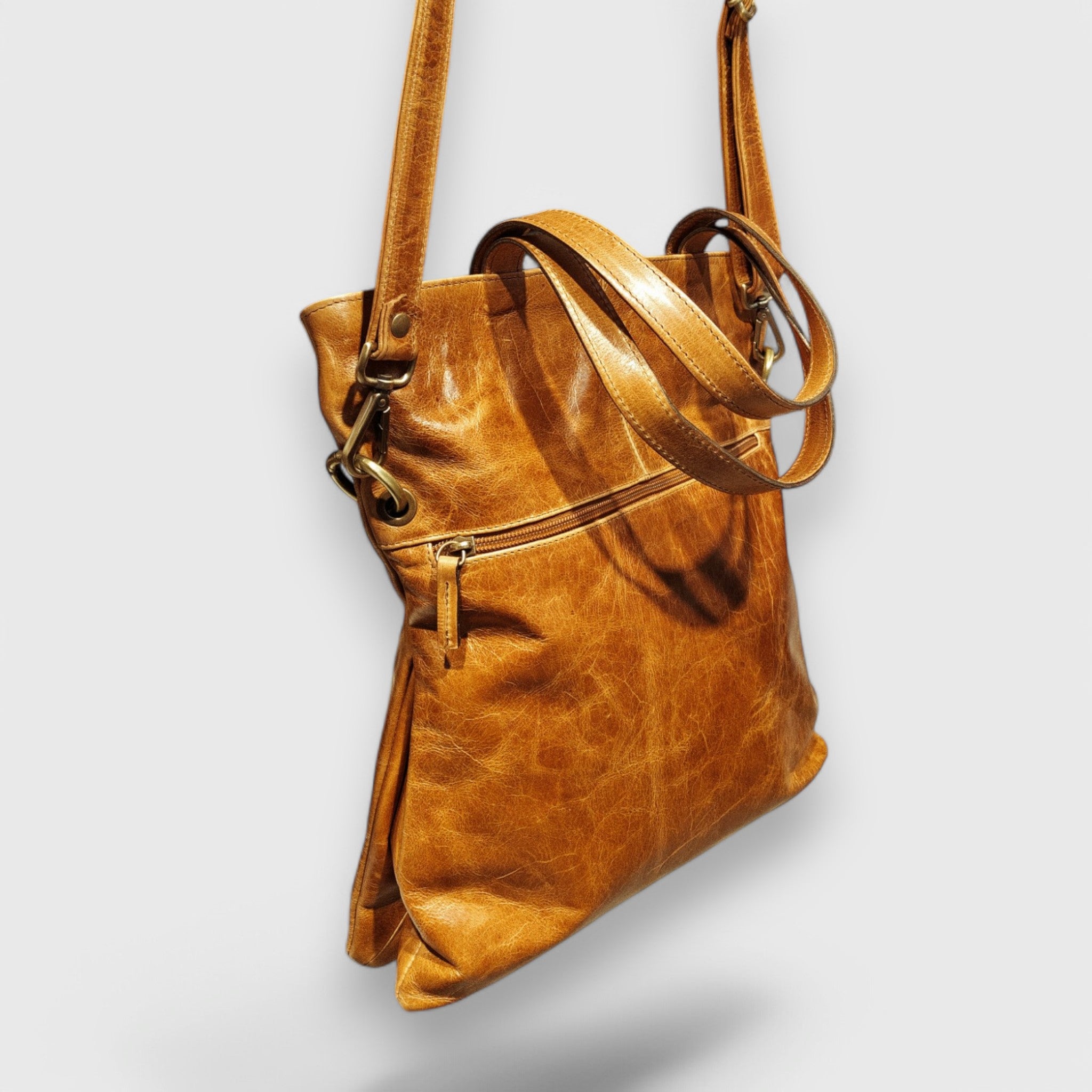 Pelletteria Pelle Nuda Milano, Artigianato Italiano, Vera pelle, Negozio borse donna, Alice miele