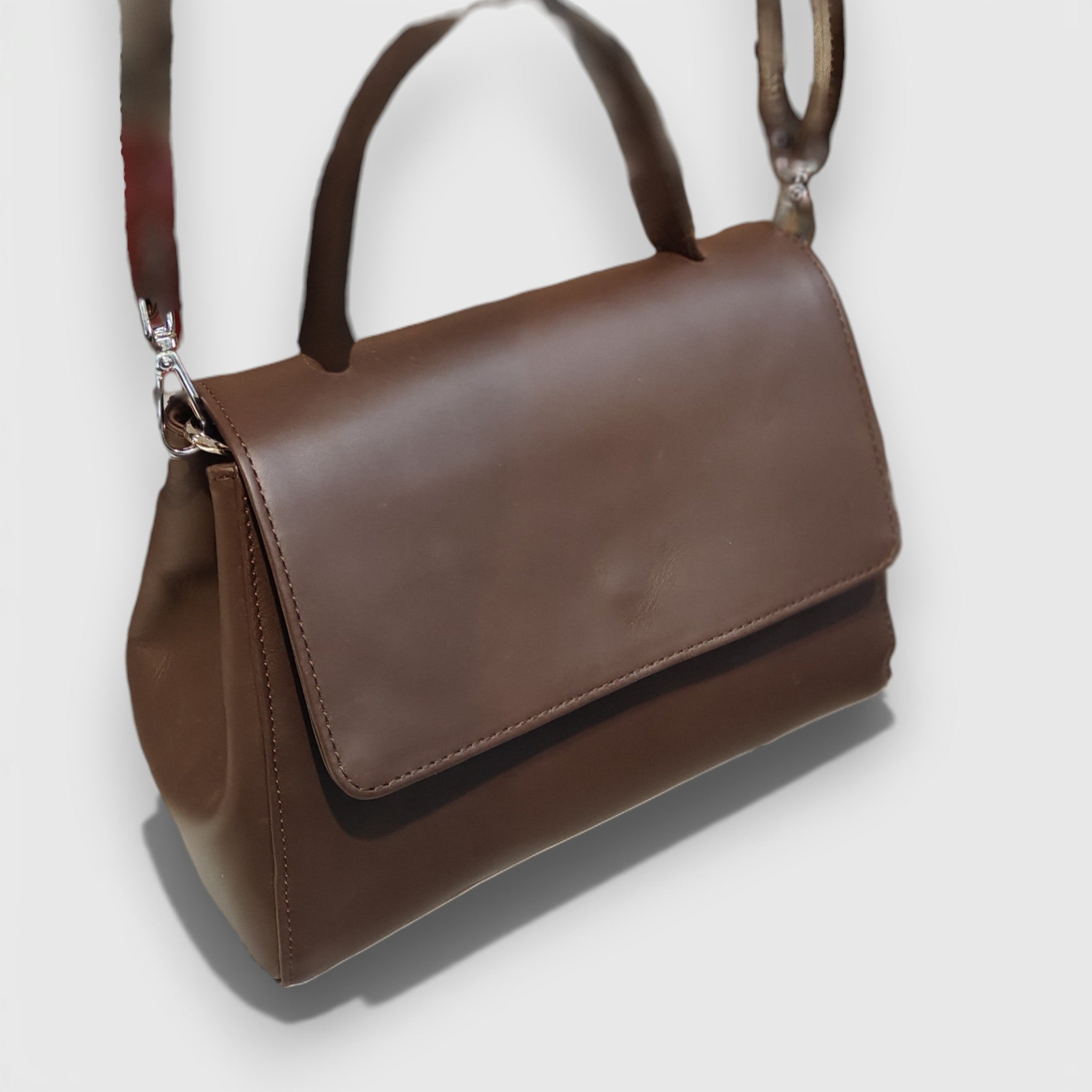 Pelletteria Pelle Nuda Milano, Artigianato Italiano, Vera pelle, Negozio borse donna, Amor marrone