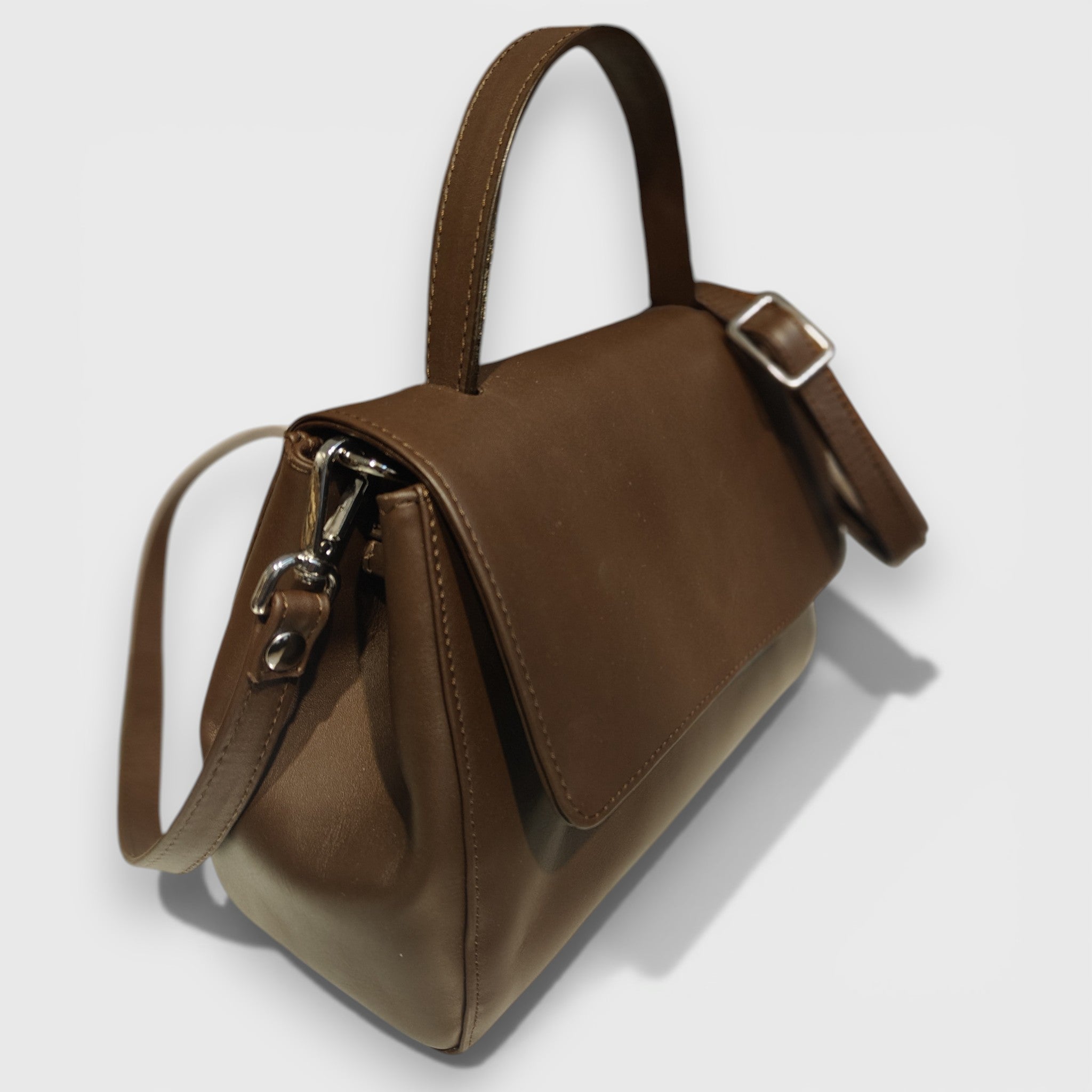 Pelletteria Pelle Nuda Milano, Artigianato Italiano, Vera pelle, Negozio borse donna, Amor marrone