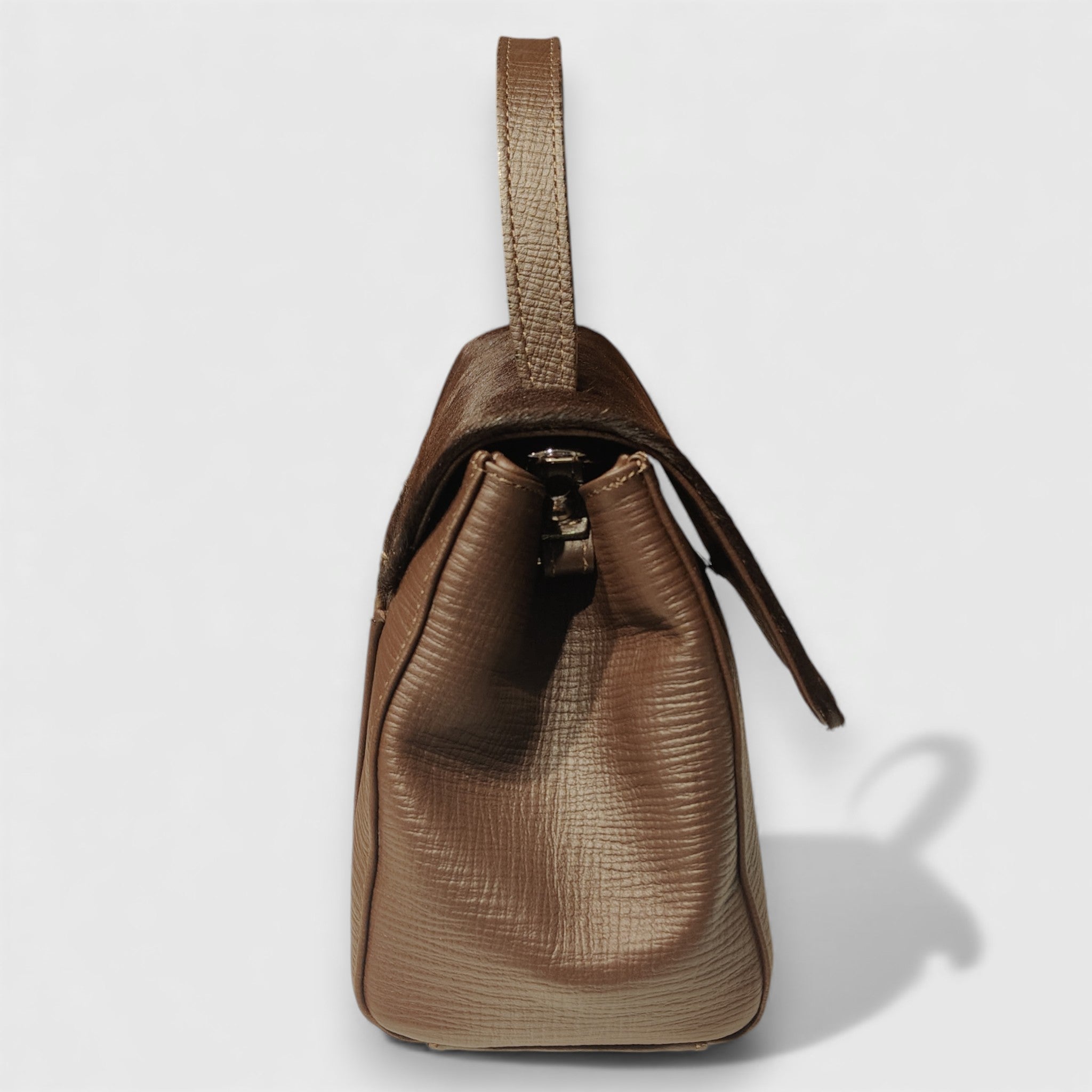 Pelletteria Pelle Nuda Milano, Artigianato Italiano, Vera pelle, Negozio Borse donna, Amor marrone