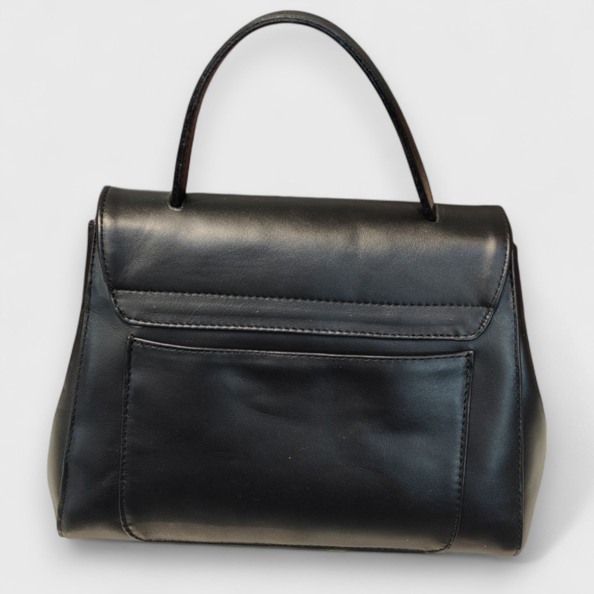 AMOR in pelle colore nero