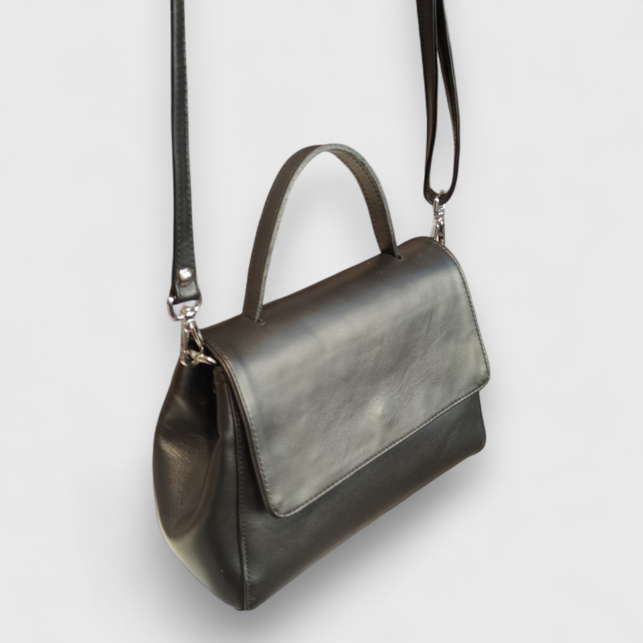 Pelletteria Pelle Nuda Milano, Artigianato Italiano, vera pelle, Negozio Borse donna, Amor nero