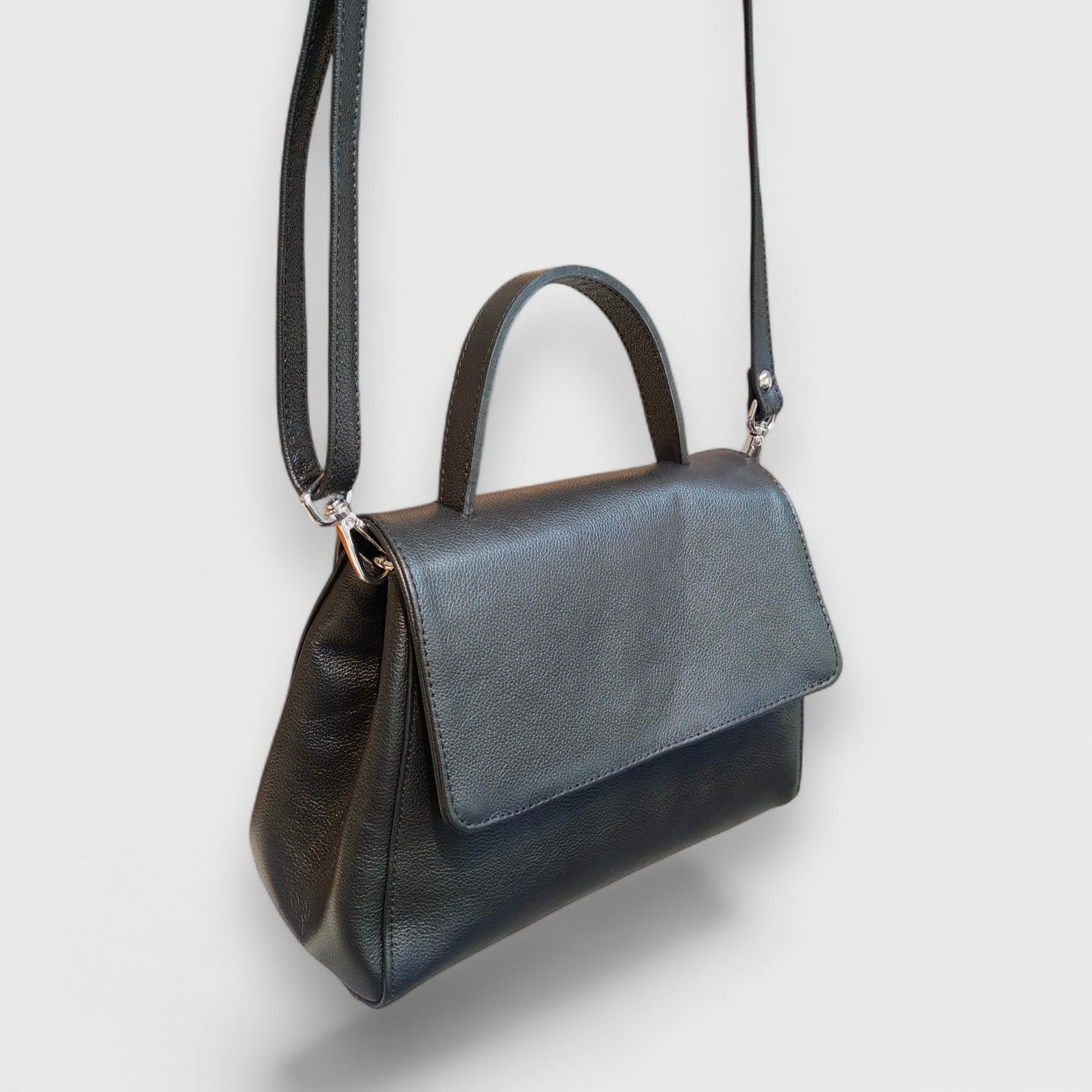 Pelletteria Pelle Nuda Milano, Artigianato Italiano, Vera Pelle, Negozio borse donna, Amor nero