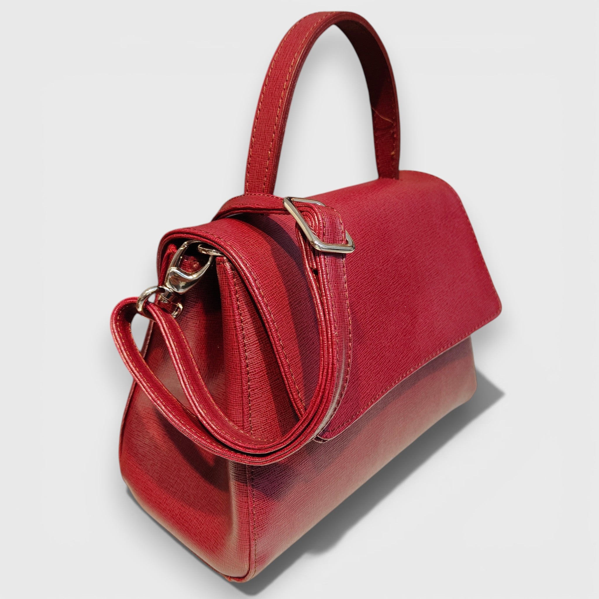 Pelletteria Pelle Nuda Milano, Artigianato Italiano, Vera pelle, Negozio borse donna, Amor rosso scuro