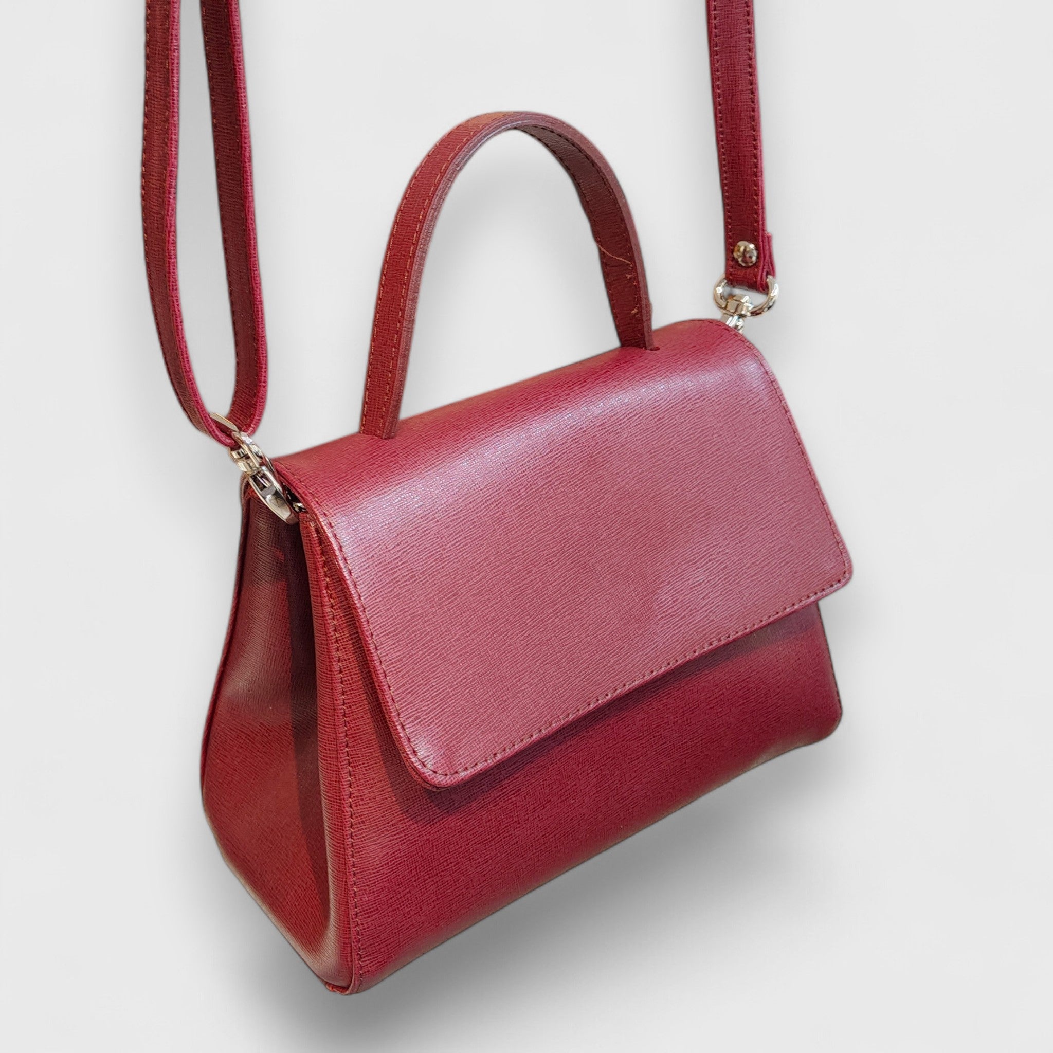 Pelletteria Pelle Nuda Milano, Artigianato Italiano, Vera pelle, Negozio borse donna, Amor rosso scuro