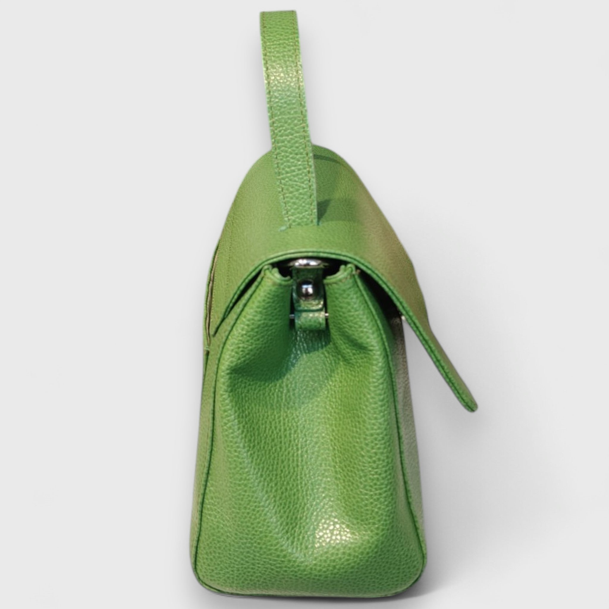 Pelletteria Pelle Nuda Milano, Artigianato Italiano, vera pelle, Negozio Borse donna, Amor verde