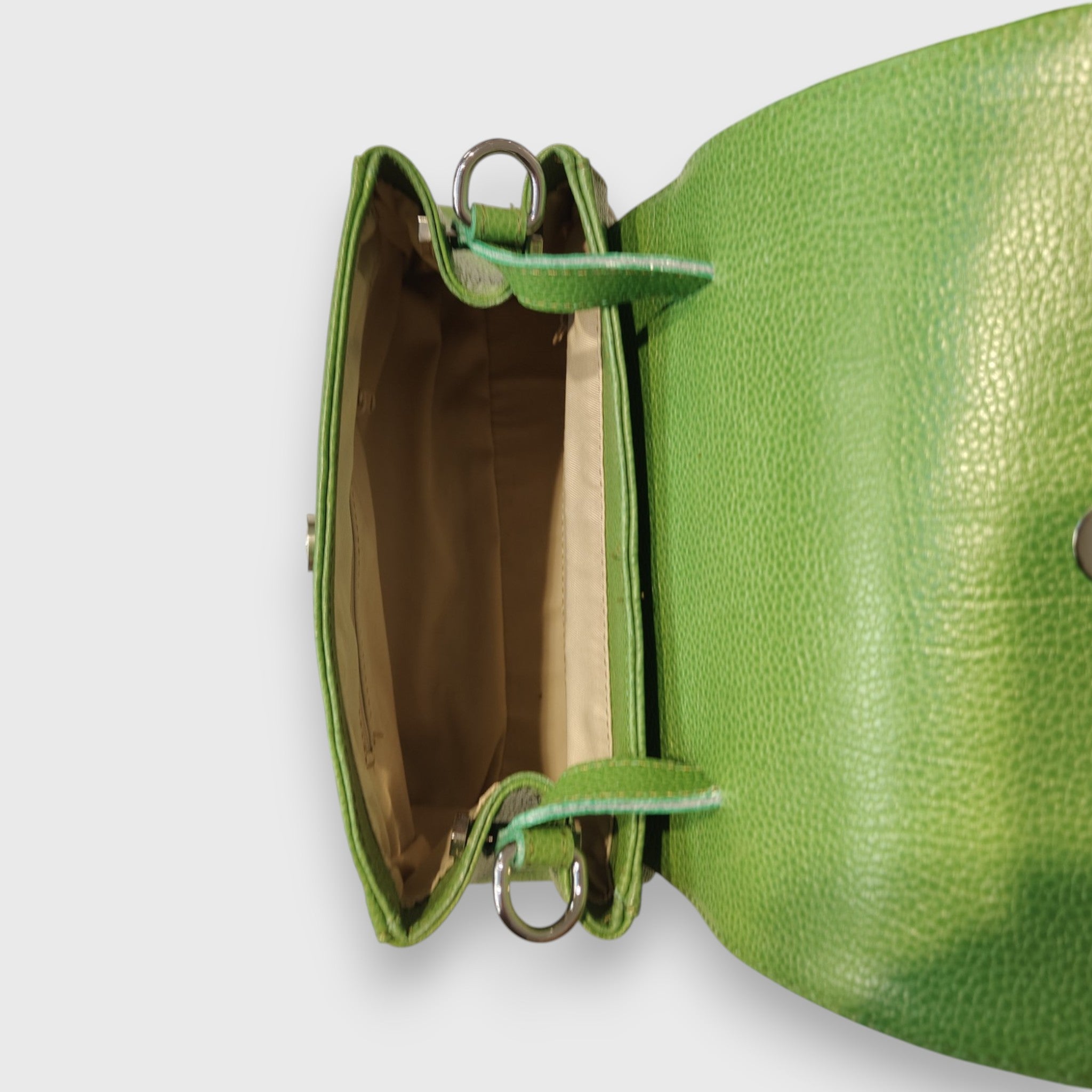 Pelletteria Pelle Nuda Milano, Artigianato Italiano, vera pelle, Negozio Borse donna, Amor verde