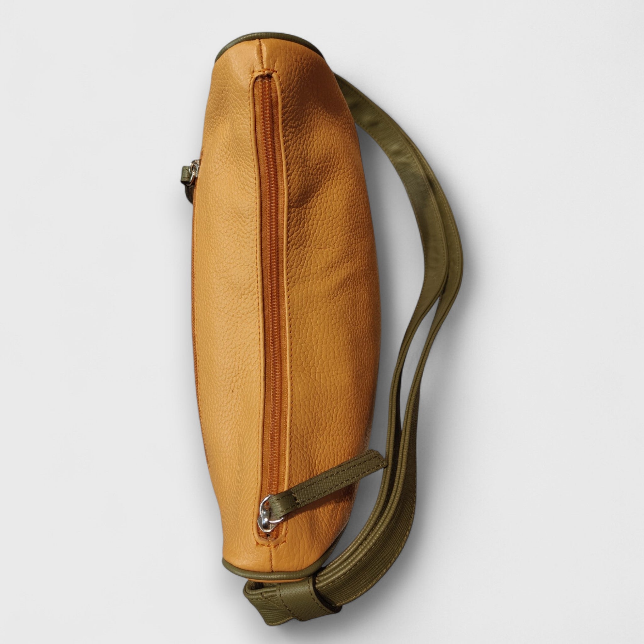 Pelletteria Pelle Nuda Milano, Artigianato Italiano, Vera pelle, Negozio borse donna, Aurora arancione