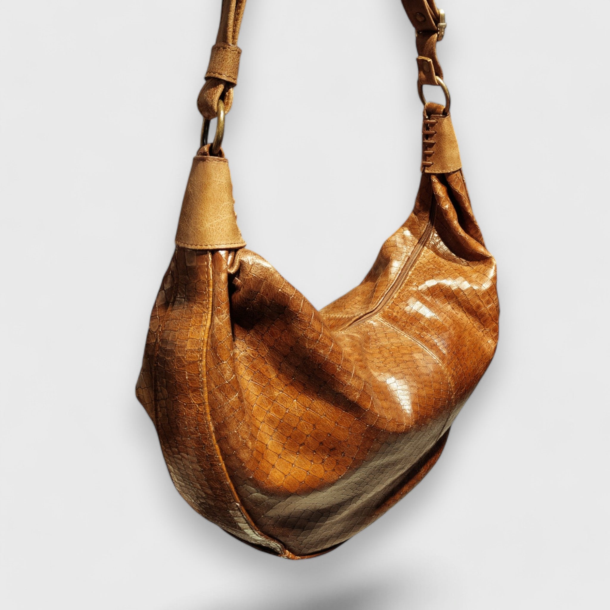 Pelletteria Pelle Nuda Milano, Artigianato italiano, vera belle, negozio borse donna, Banana marrone cocco