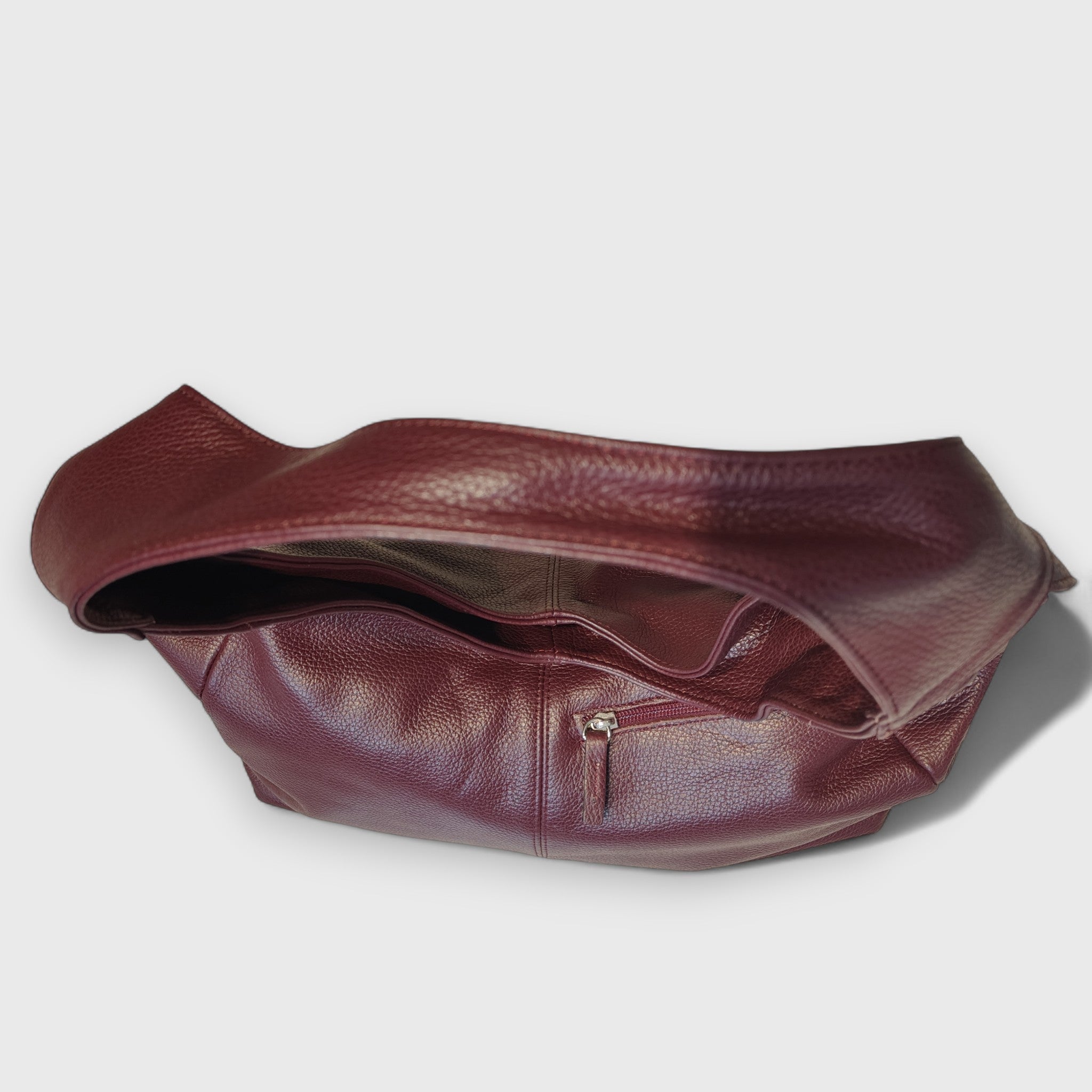 Pelletteria Pelle Nuda Milano, Artigianato Italiano, Vera pelle, Negozio borse donna, Barchetta bordeaux