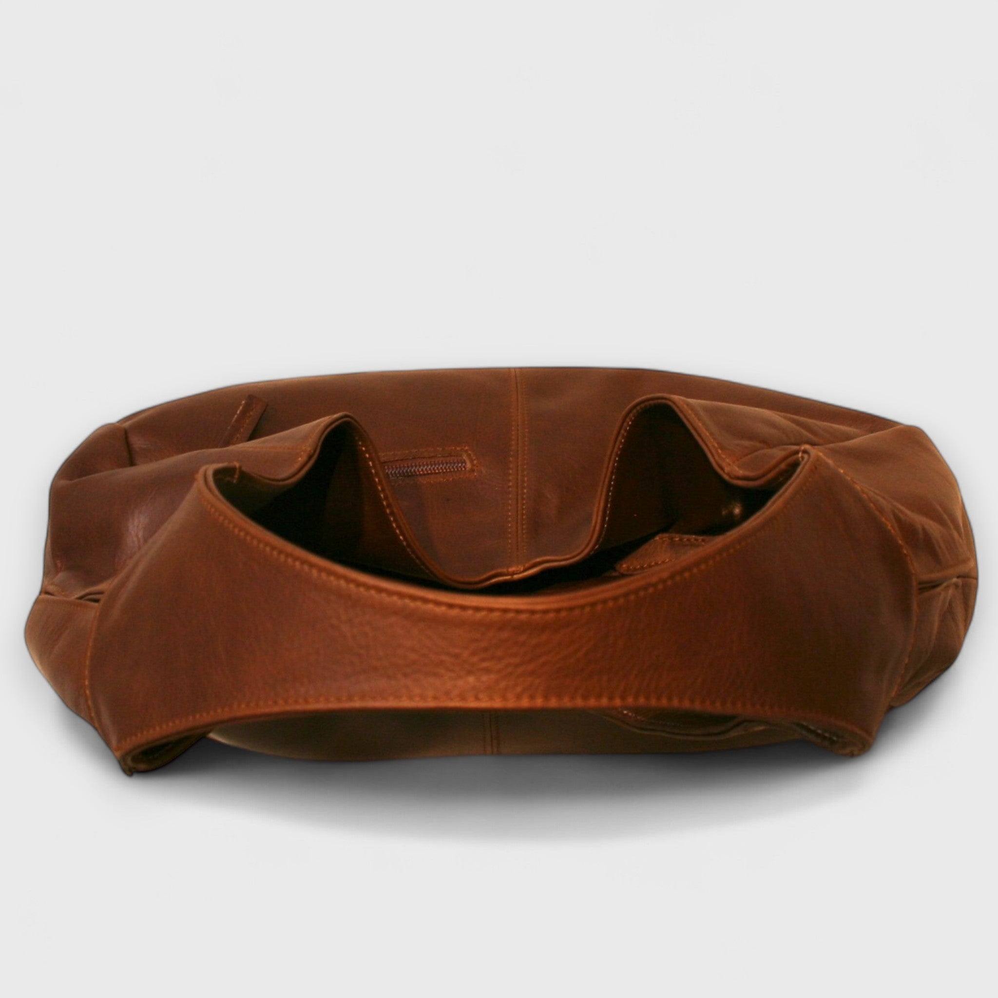 Pelletteria Pelle Nuda Milano, Artigianato Italiano, Vera Pelle, Negozio borse donna, Barchetta marrone