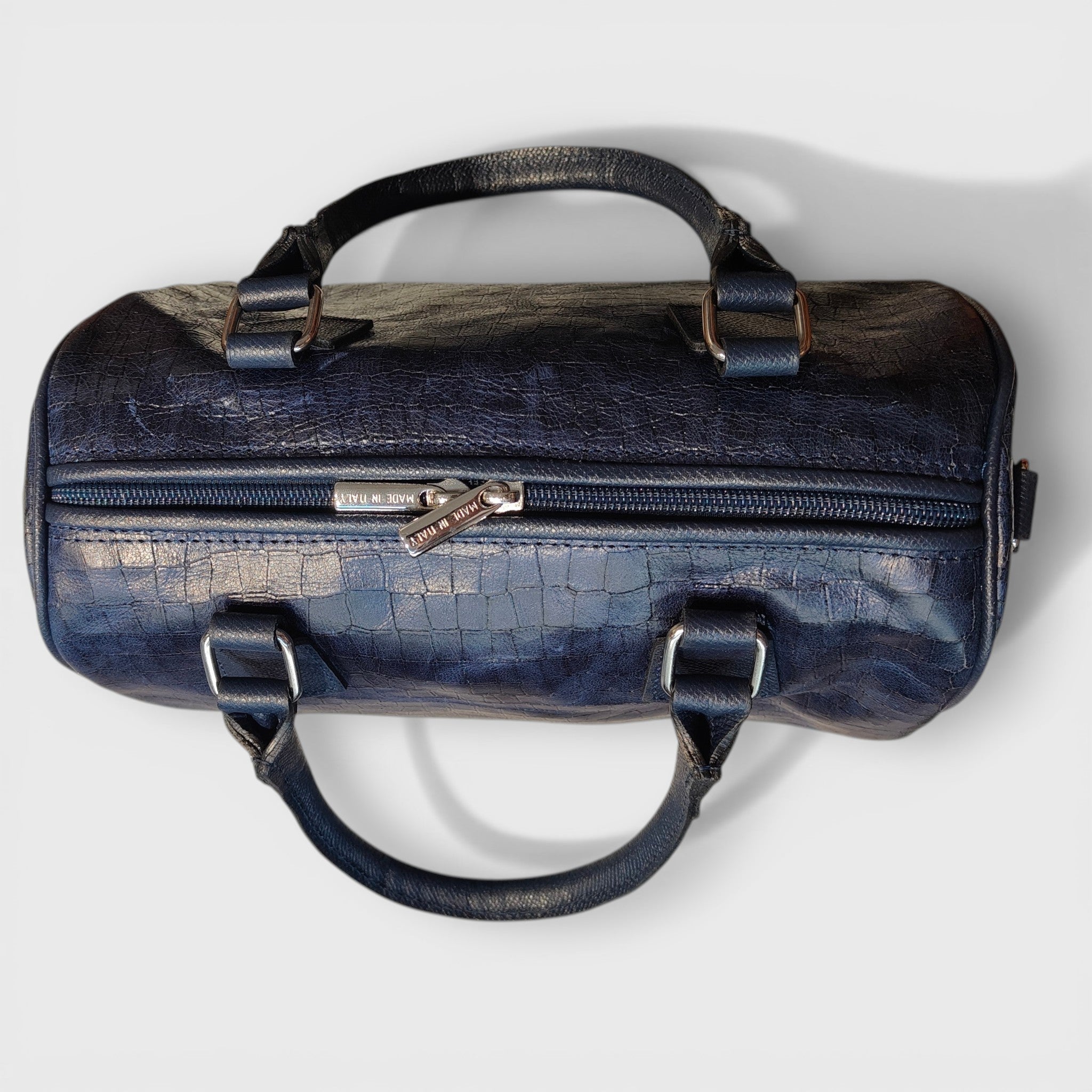 Pelletteria Pelle Nuda Milano, Artigianato Italiano, Vero pelle, Negozio borse donna, Baule medio blu