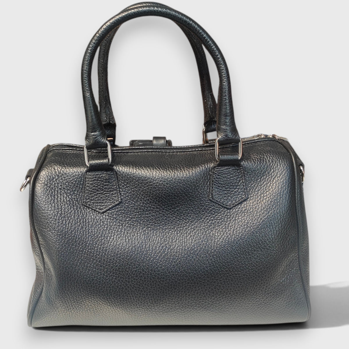 Pelletteria Pelle Nuda Milano, Vera pelle Italiana, Negozio borse donna, Baule medio nero