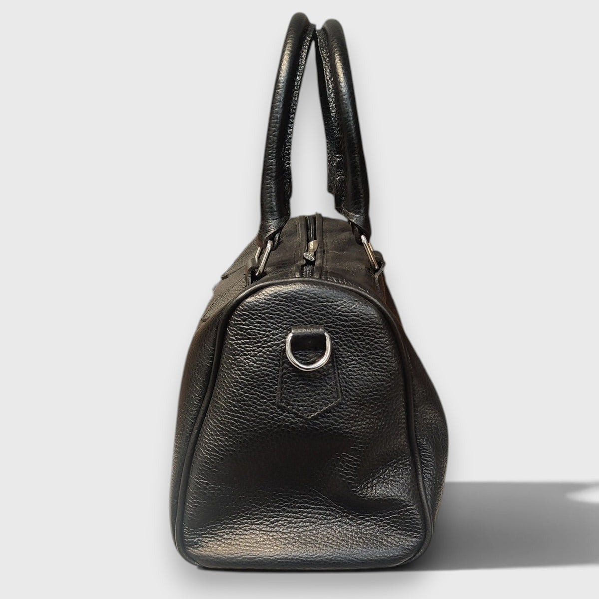 Pelletteria Pelle Nuda Milano, Vera pelle Italiana, Negozio borse donna, Baule medio nero