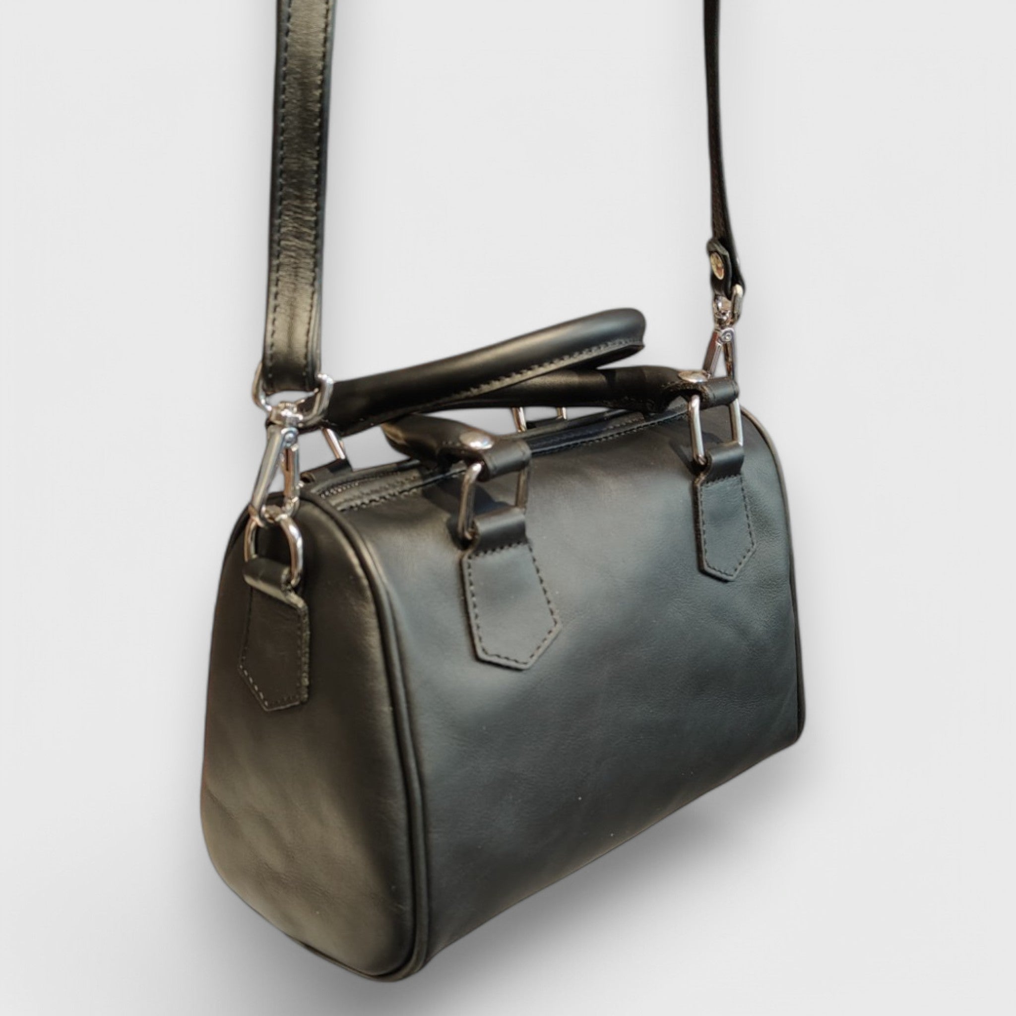 Pelletteria Pelle Nuda Milano, Artigianato Italiano, Vera pelle, Negozio borse donna, Bauletto mini nero