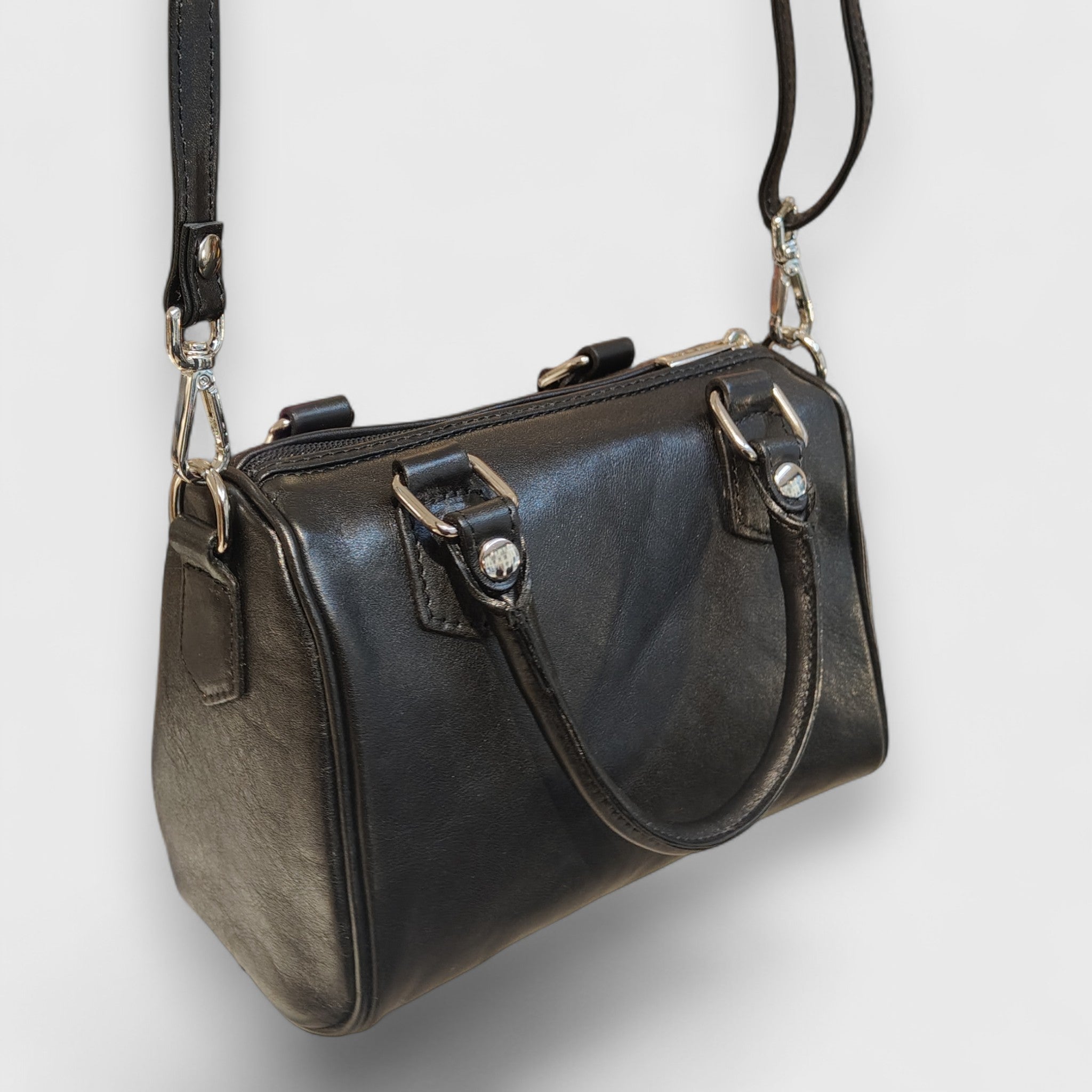 Pelletteria Pelle Nuda Milano, Artigianato Italiano, Vera pelle, Negozio borse donna, Bauletto Mini nero