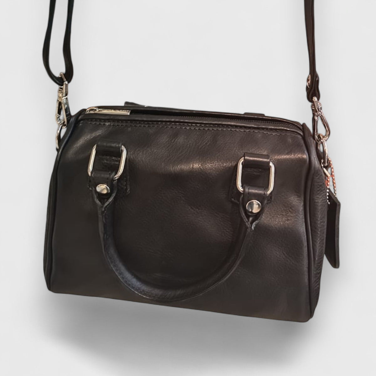 Pelletteria Pelle Nuda Milano, Vera pelle Italiana, Negozio borse donna, Bauletto mini nero
