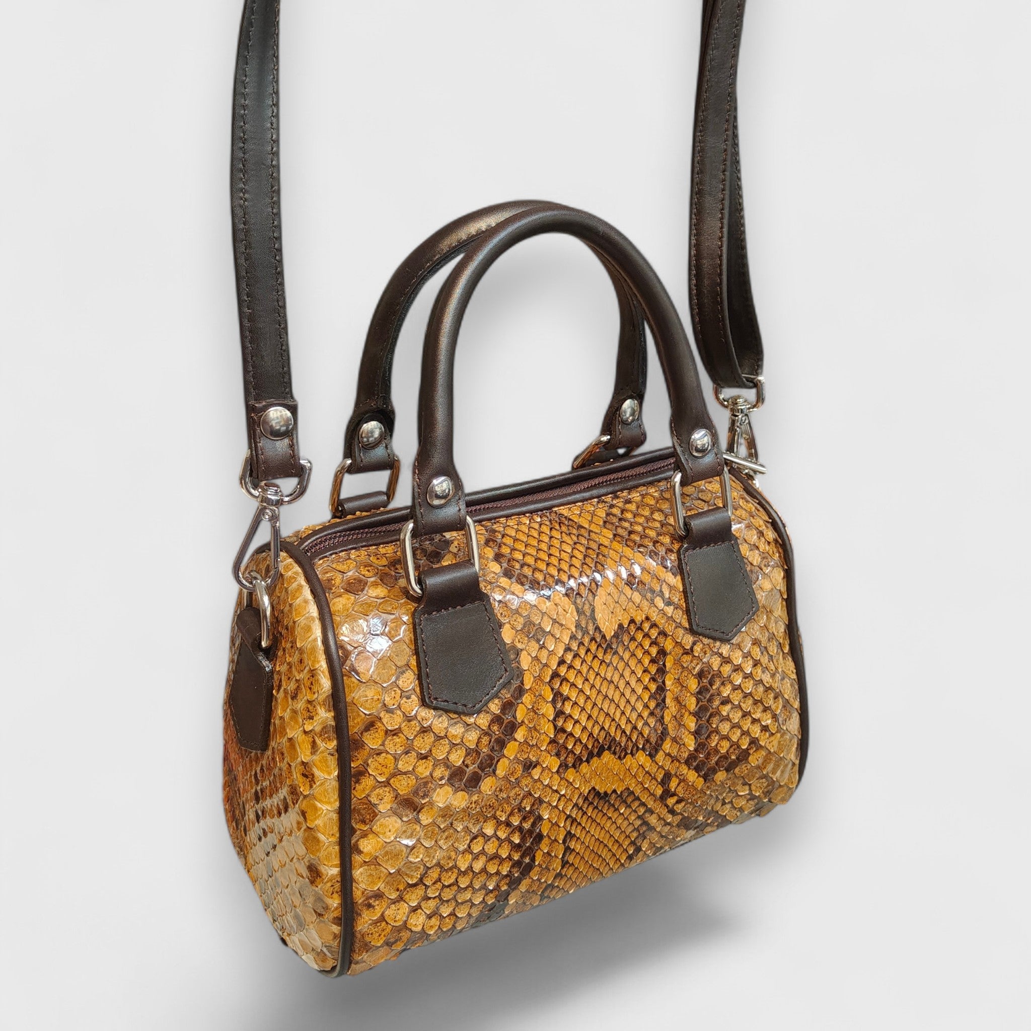 Pelletteria Pelle Nuda Milano, Vera pelle italiana, Negozio borse donna, Bauletto mini pitone marrone chiaro