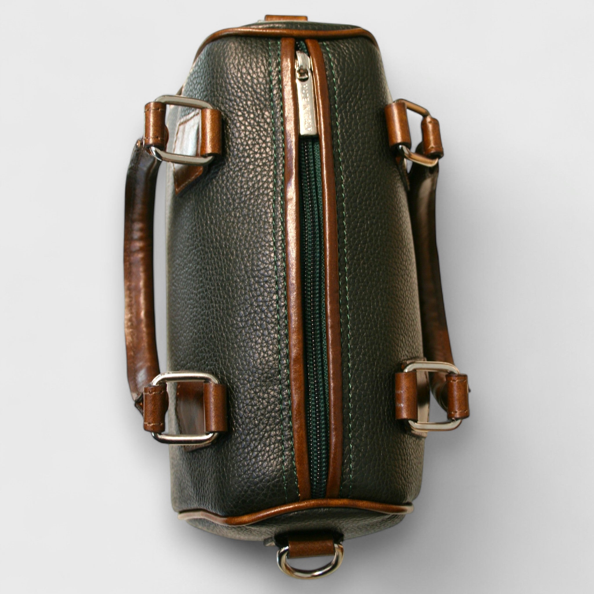 Pelletteria Pelle Nuda Milano, Artigianato italiano, vera pelle, Negozio borse donna, Bauletto mini verde