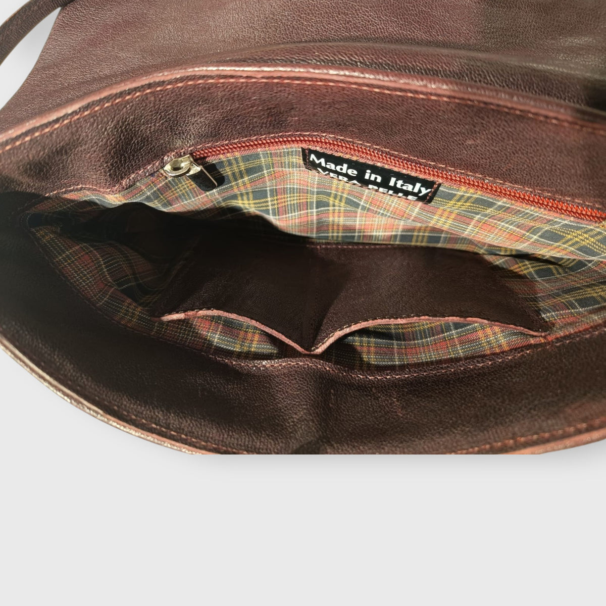 Pelletteria Pelle Nuda Milano, Vera Pelle Italiana, Negozio borse donna, Bea Bordeaux verde