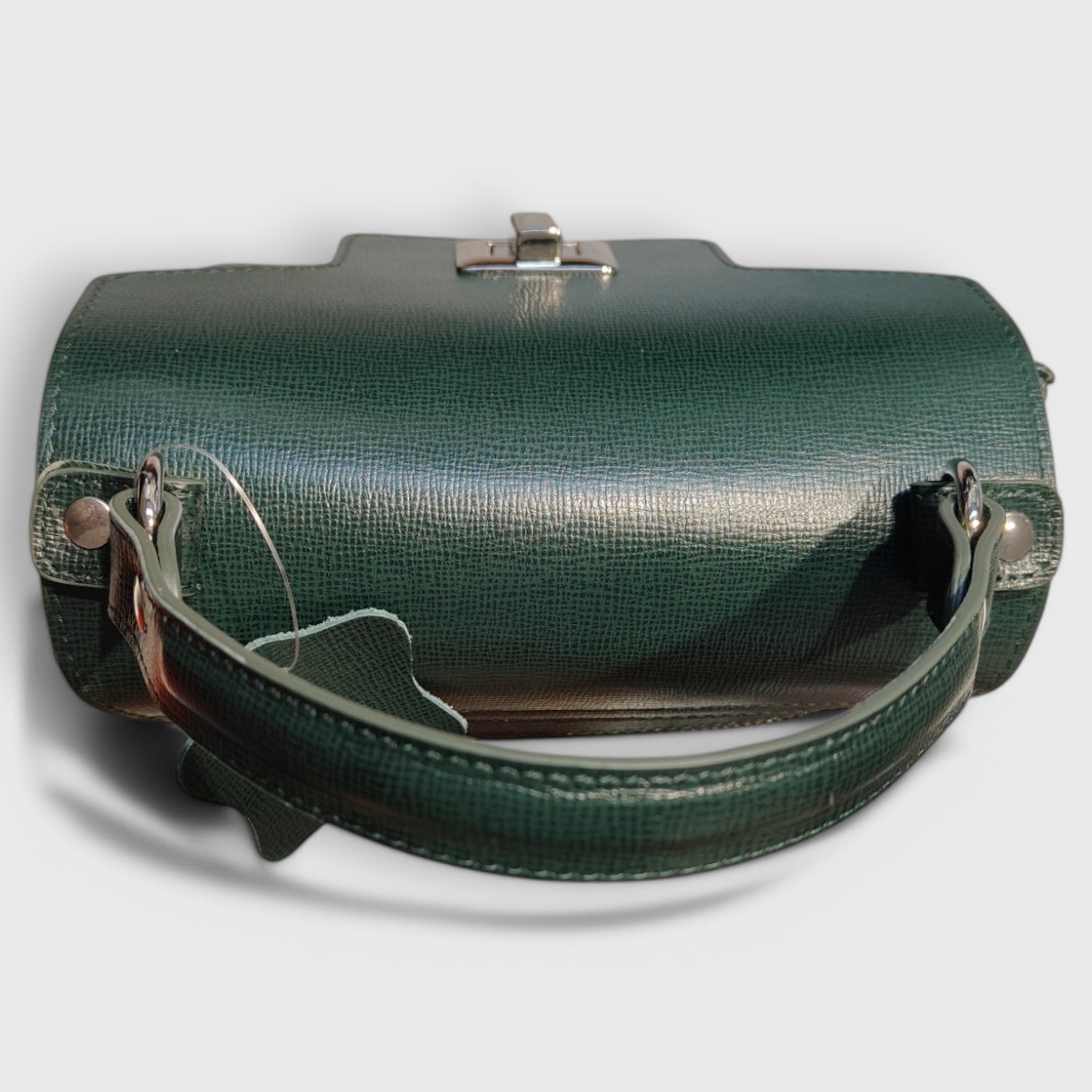 Pelletteria Pelle Nuda Milano, artigianato italiano, vera pelle, negozio borse donna, Bomboniera Alda verde