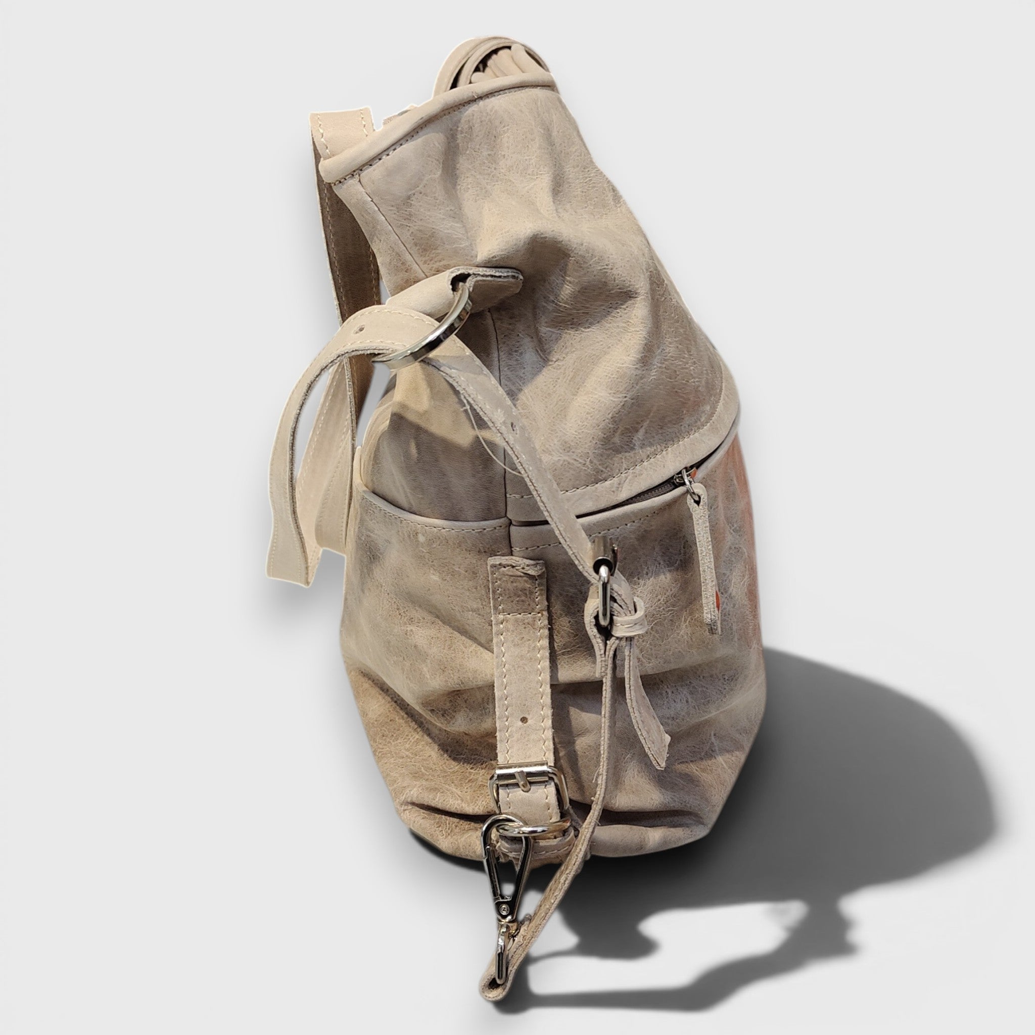 Pelletteria Pelle Nuda Milano, Vera pelle italiana, Negozio borse donna, Borsa zaino grigio