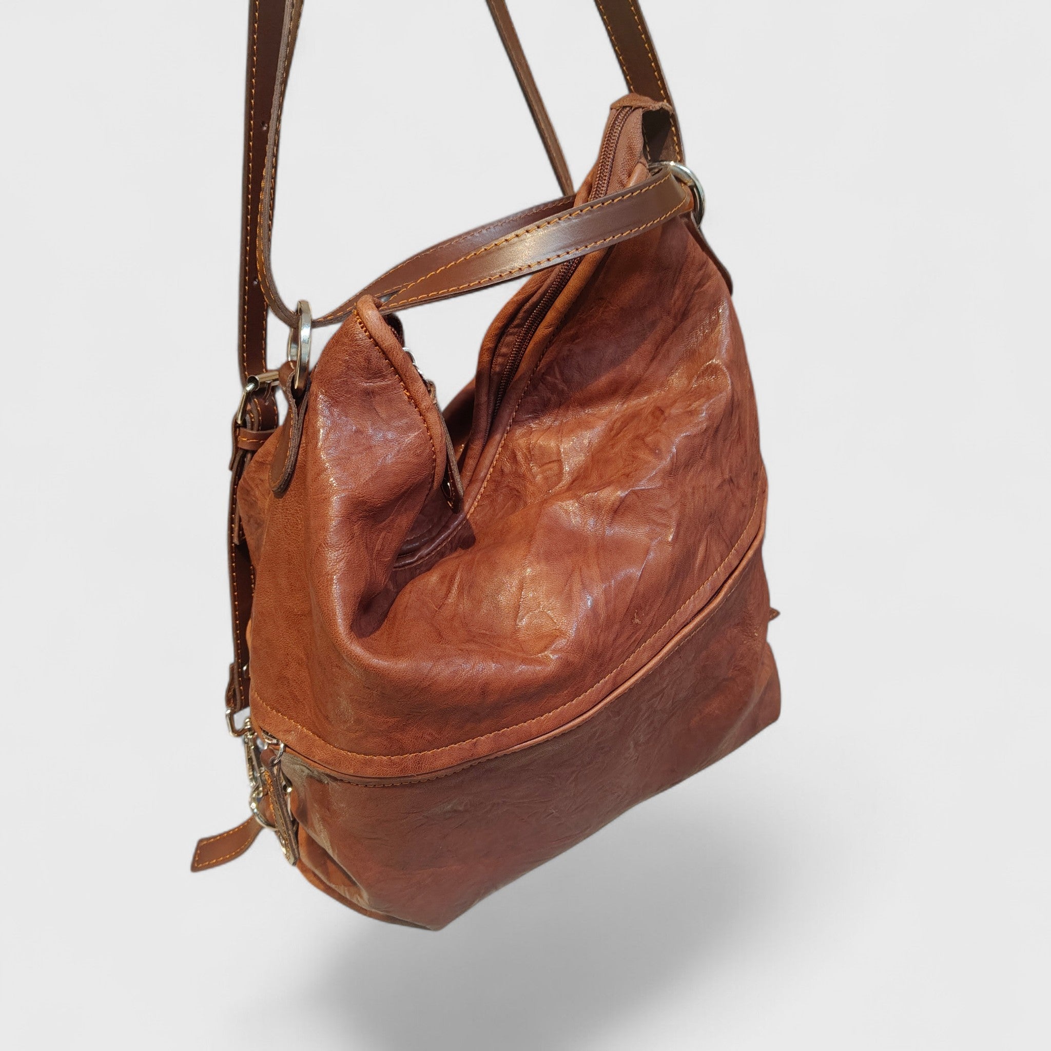 Pelletteria Pelle Nuda MIlano, Vera Pelle italiana, Negozio borse donna, Borsa zaino marrone