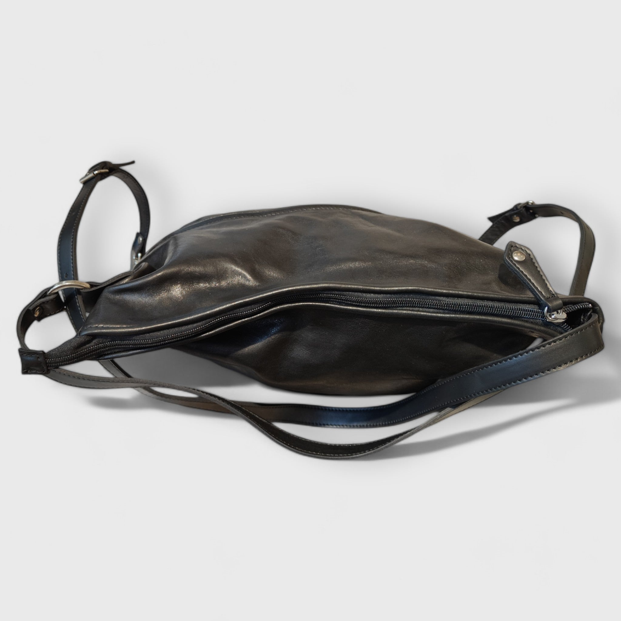 Pelletteria Pelle Nuda Milano, Artigianato italiano, vera pelle, borsa donna, Borsa zaino nero