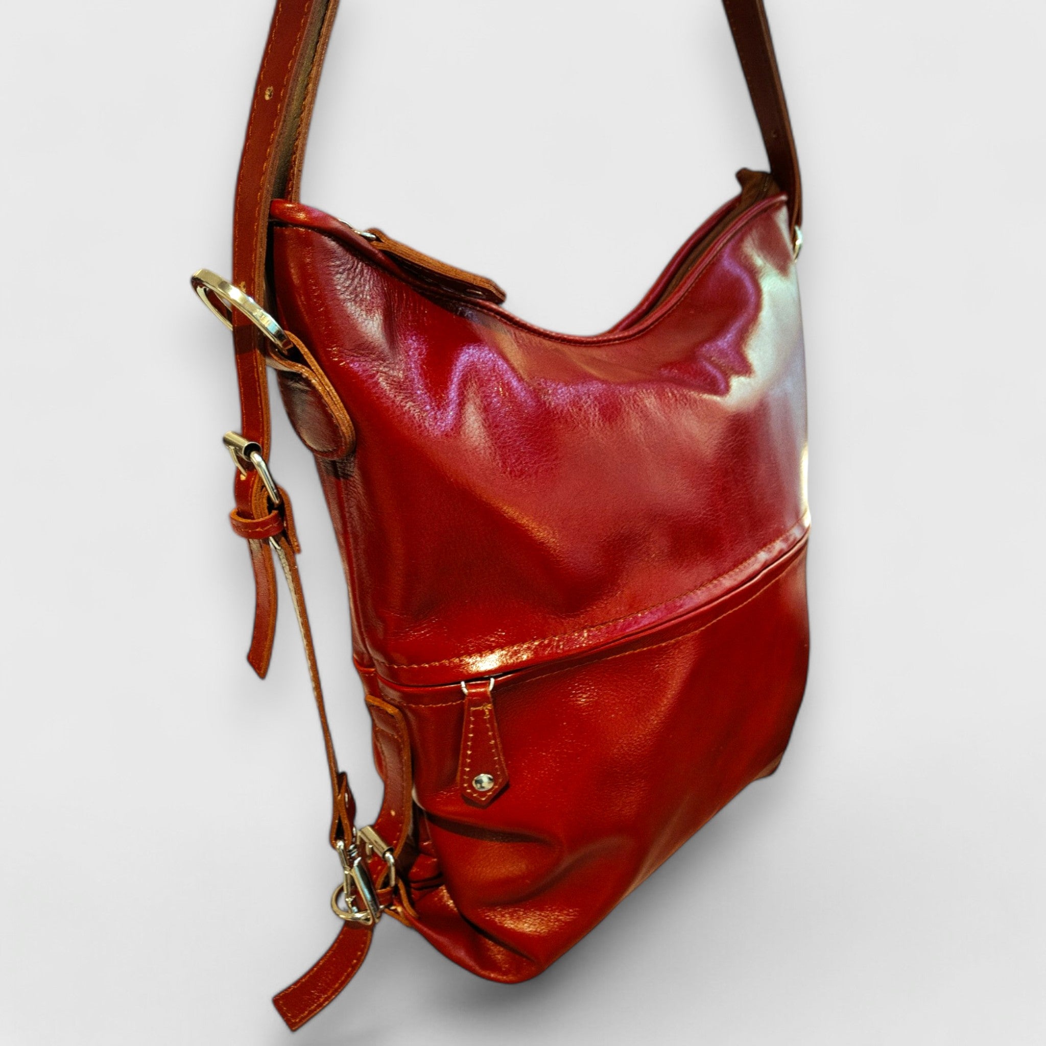 Pelletteria Pelle Nuda Milano, Artigianato italiano, vera pelle, borsa donna, Borsa zaino rosso