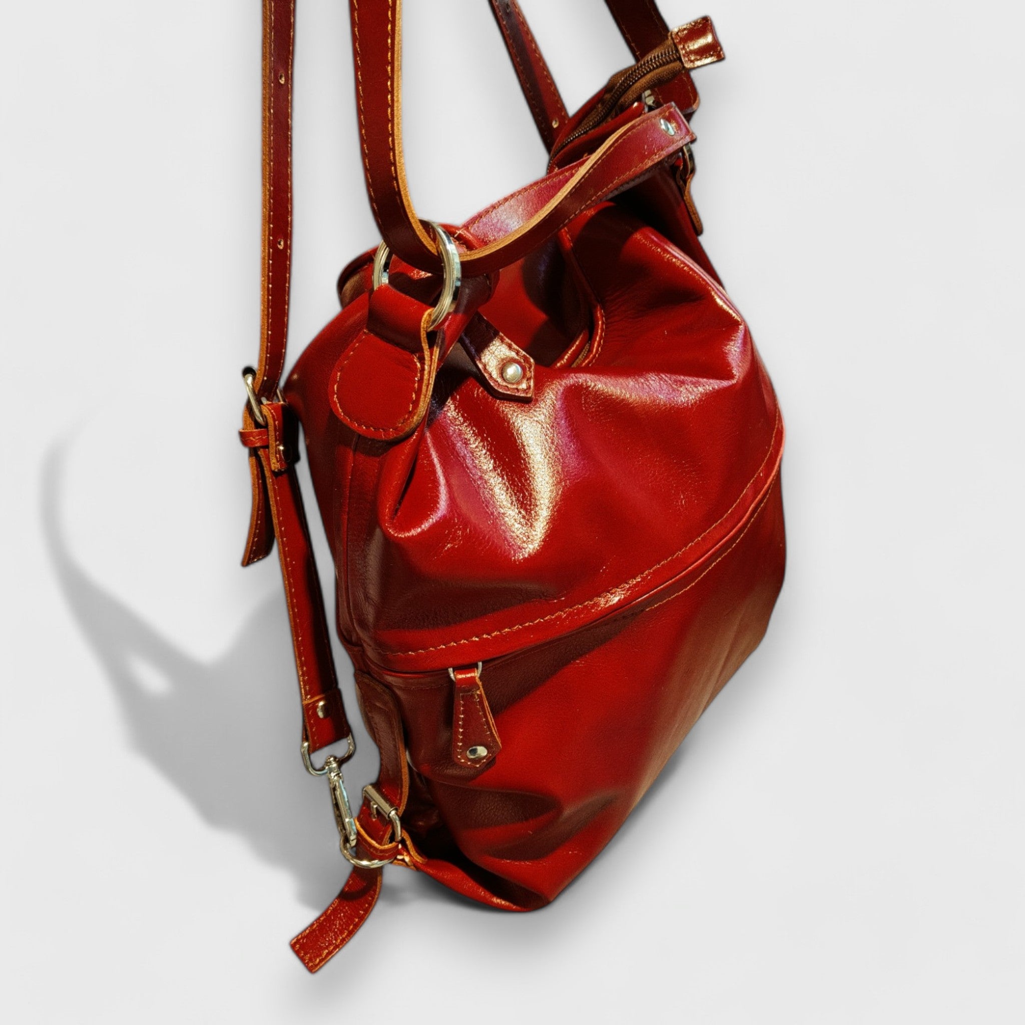 Pelletteria Pelle Nuda Milano, Artigianato italiano, vera pelle, borsa donna, Borsa zaino rosso