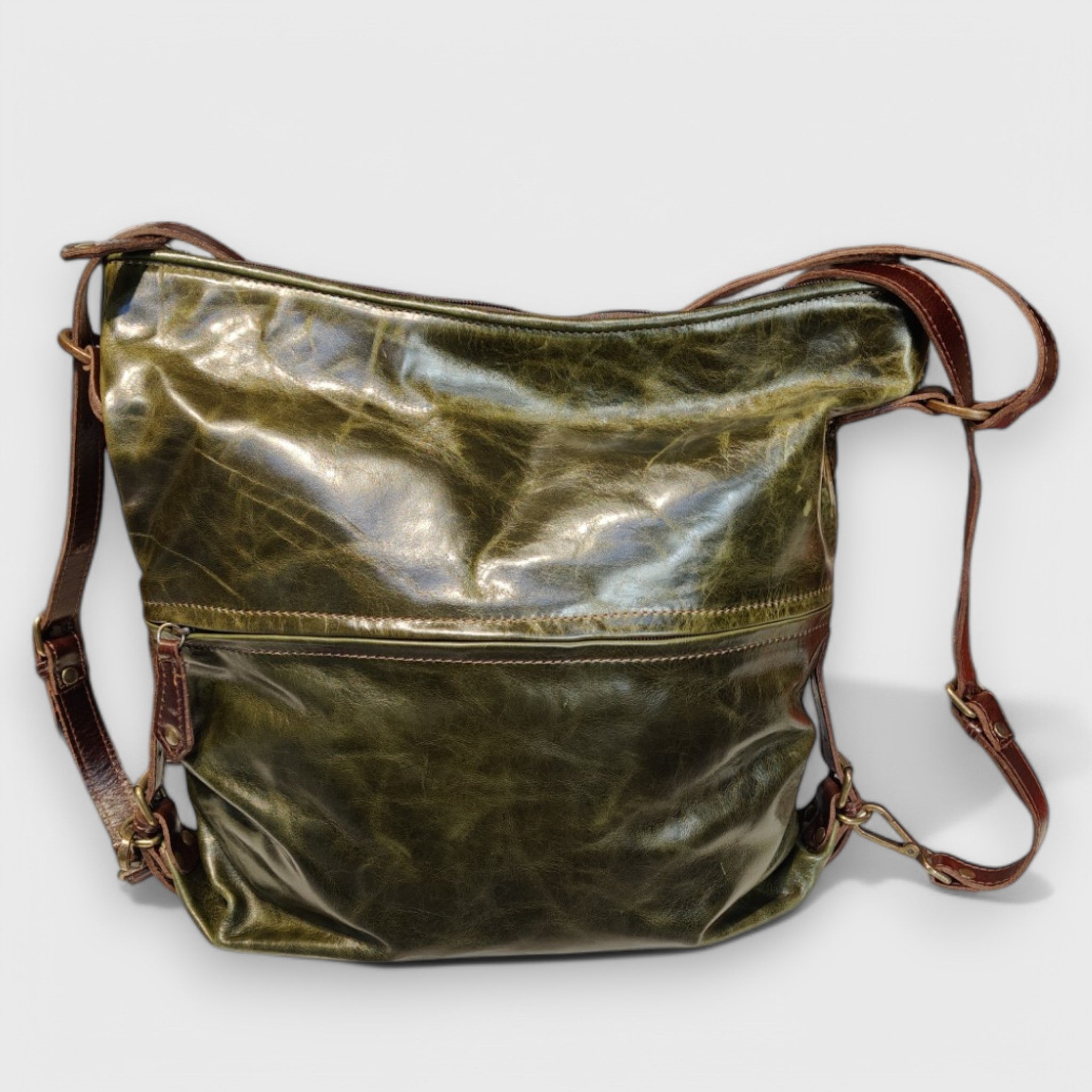 Pelletteria Pelle Nuda Milano, Artigianato Italiano, Vera pelle, Negozio borse donna, Borsa zaino verde