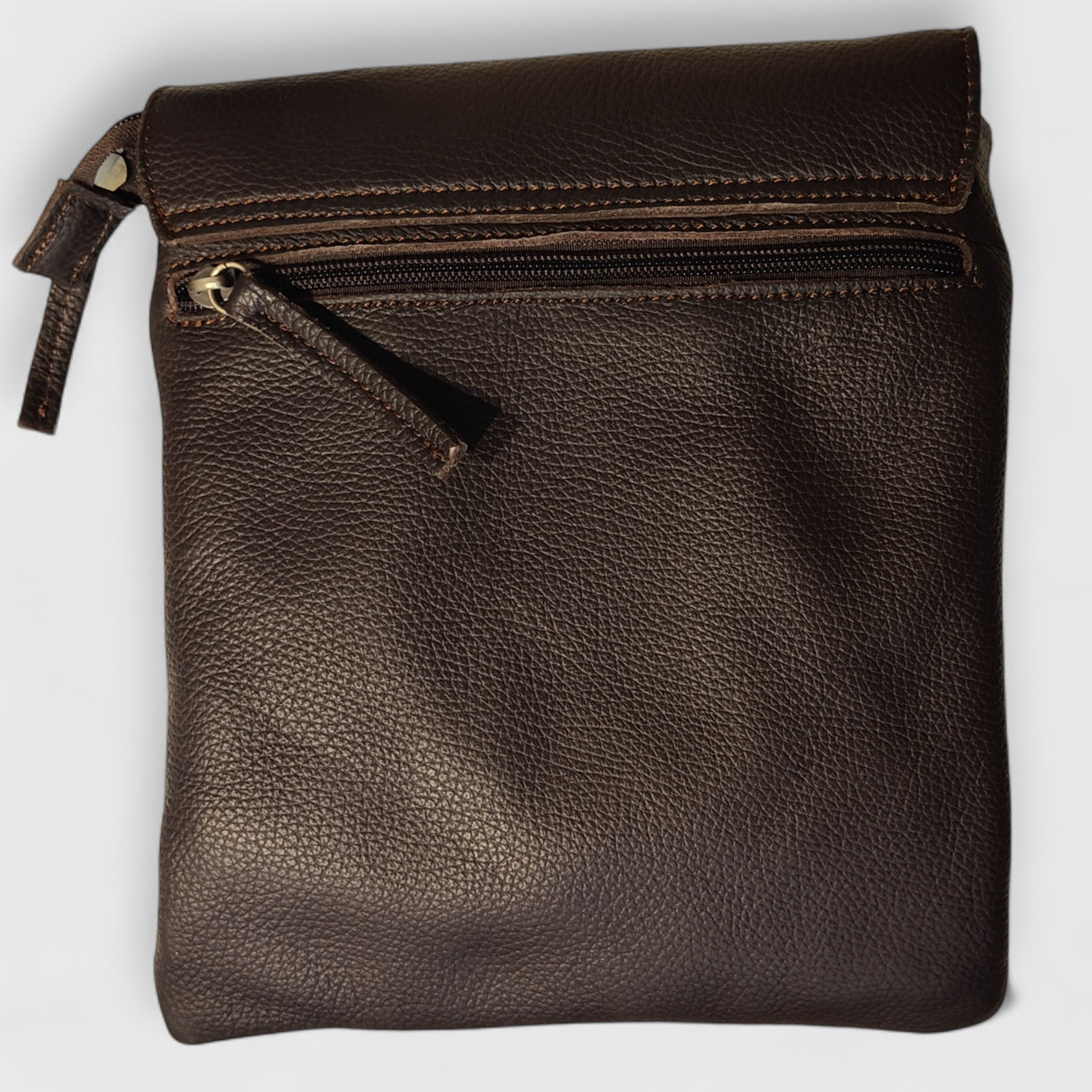 Pelletteria Pelle Nuda Milano, Artigianato Italiano, Vera pelle, Negozio borse uomo donna, Calamita marrone