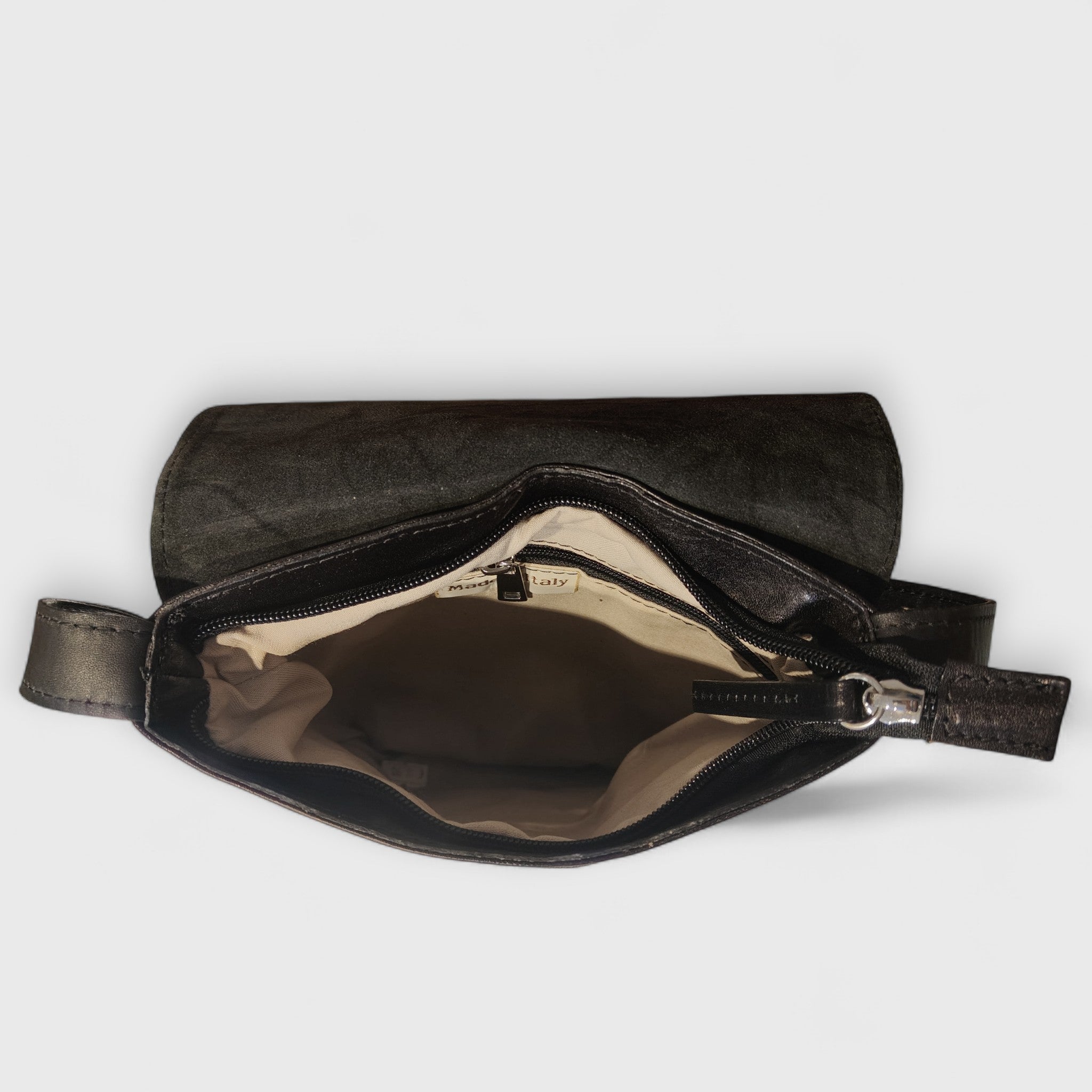 Pelletteria Pelle Nuda Milano, Artigianato Italiano, Vera pelle, Negozio borse uomo donna, Calamita nero