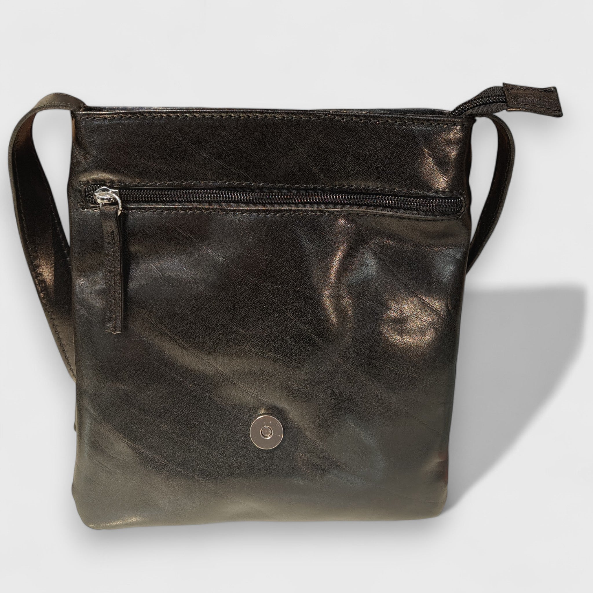 Pelletteria Pelle Nuda Milano, Artigianato Italiano, Vera pelle, Negozio borse uomo donna, Calamita nero