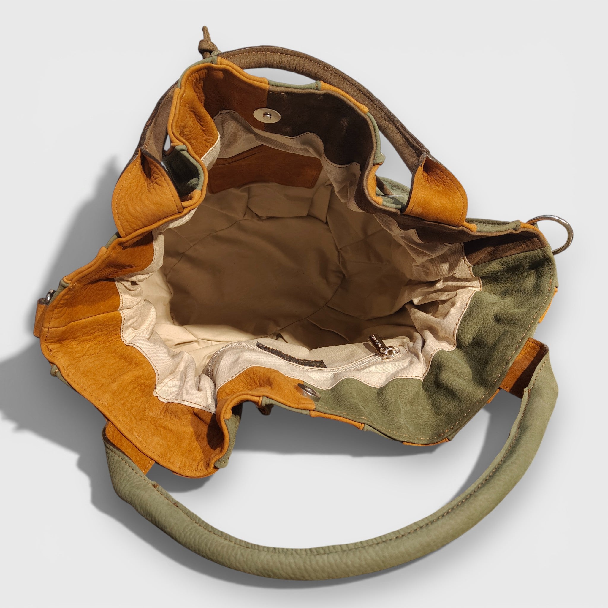 Pelletteria Pelle Nuda Milano, Artigianato italiano, Vera pelle, Negozio borse donna, Caramella verde