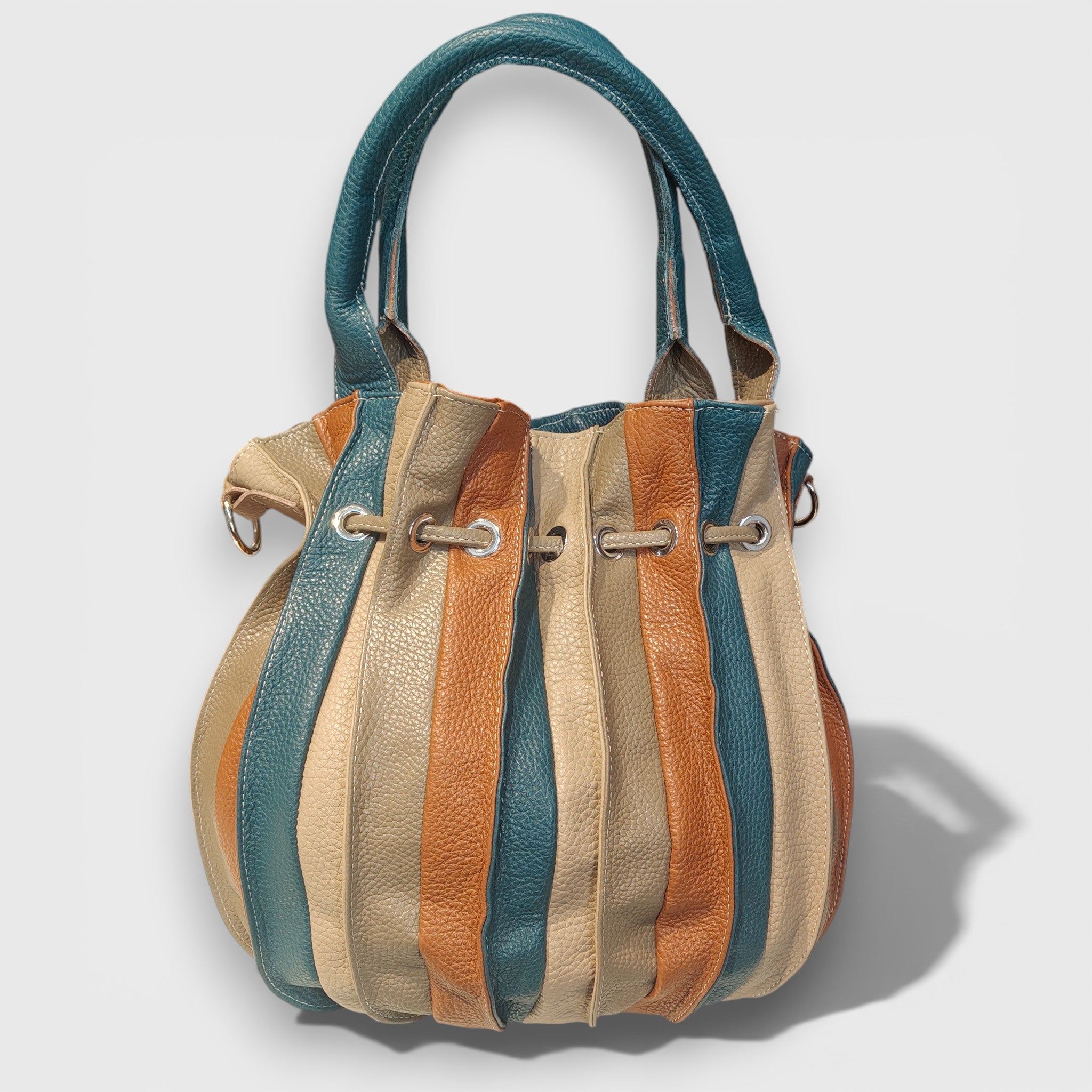 Pelletteria Pelle Nuda Milano, Artigianato Italiano, Vera pelle, Negozio borse donna, Caramella marrone-blu