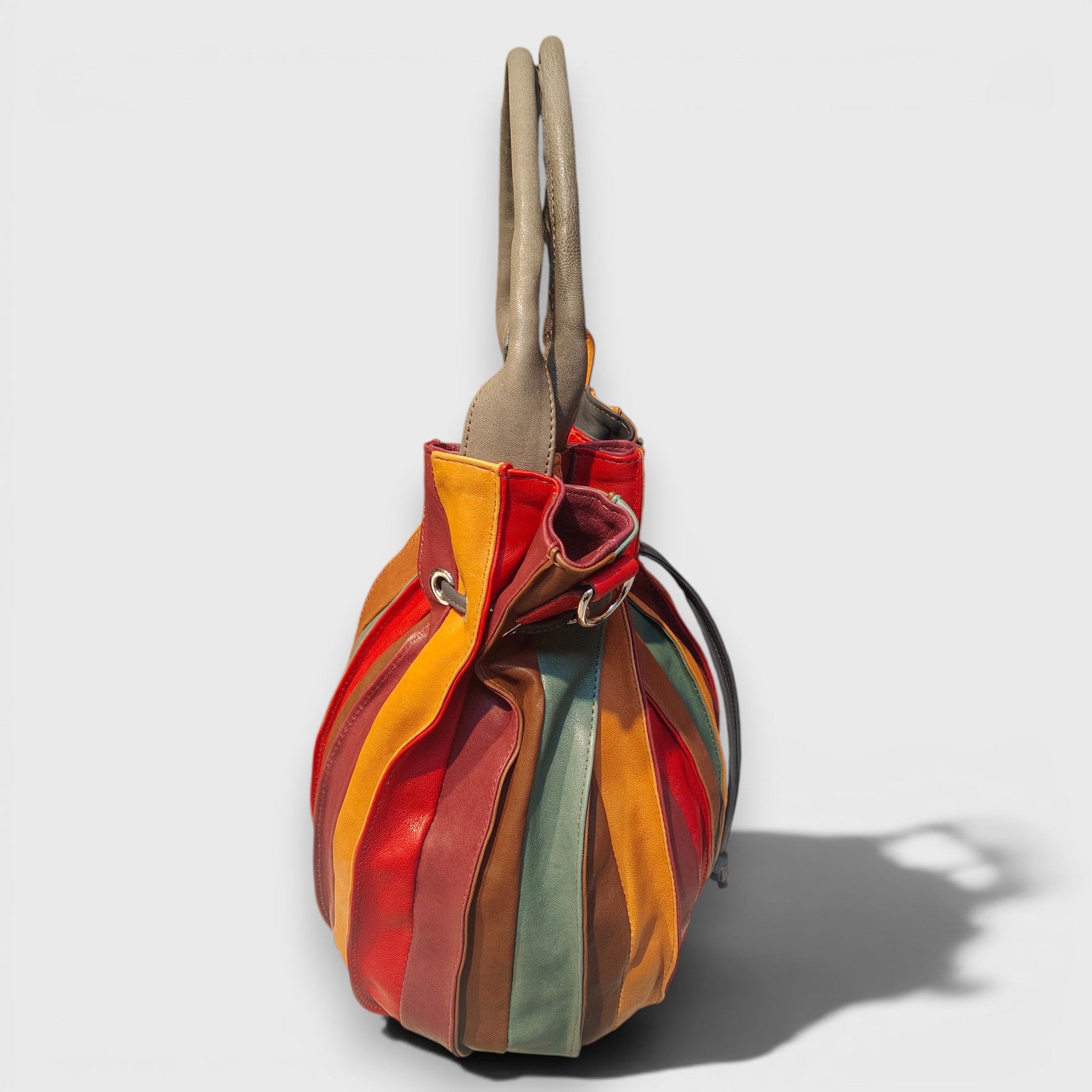 Pelletteria Pelle Nuda Milano, Vera pelle italiana, Negozio borse donna, Caramella multicolore