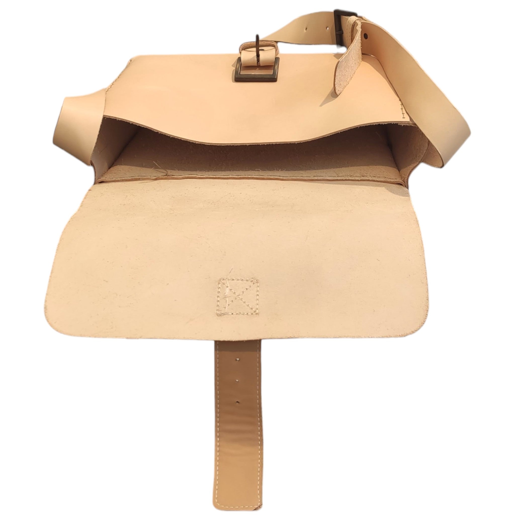 Pelletteria Pelle Nuda Milano, artigianato italiano, borsa donna, borsa uomo, vera pelle, cucita a mano, cartellina cuoio naturale