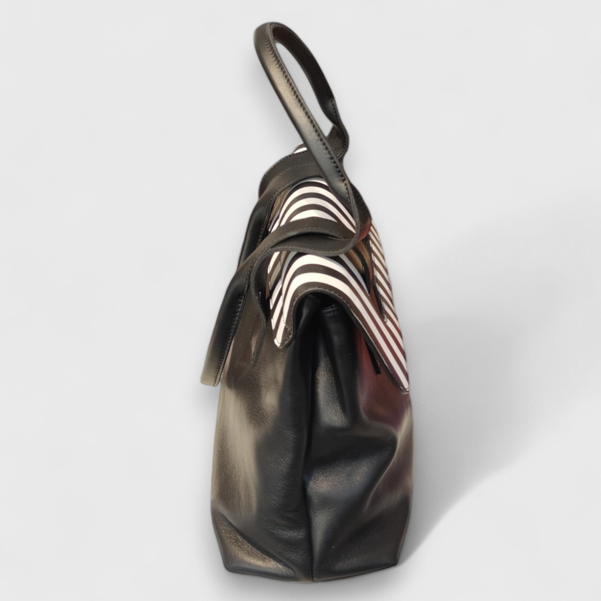 Pelletteria Pelle Nuda Milano, Artigianato Italiano, Vera Pelle, Negozio borse donna, Chiara media bianco nero