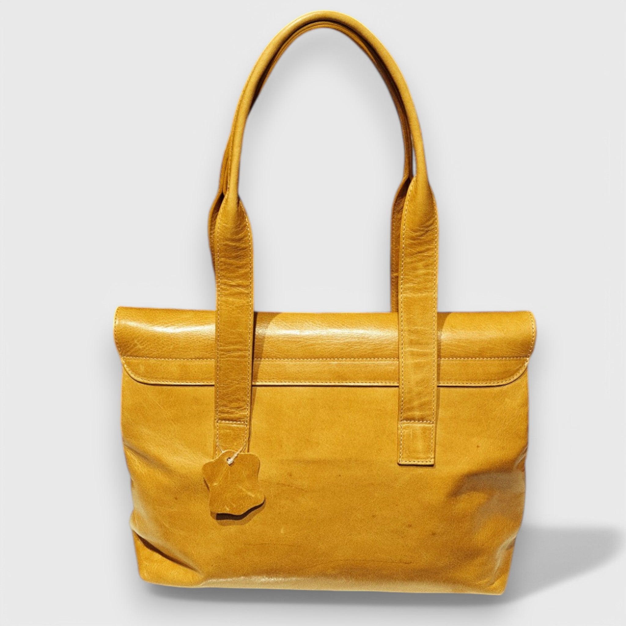 Pelletteria Pelle Nuda Milano, Artigianato Italiano, Vera pelle, Negozio borse donna, Chiara media giallo