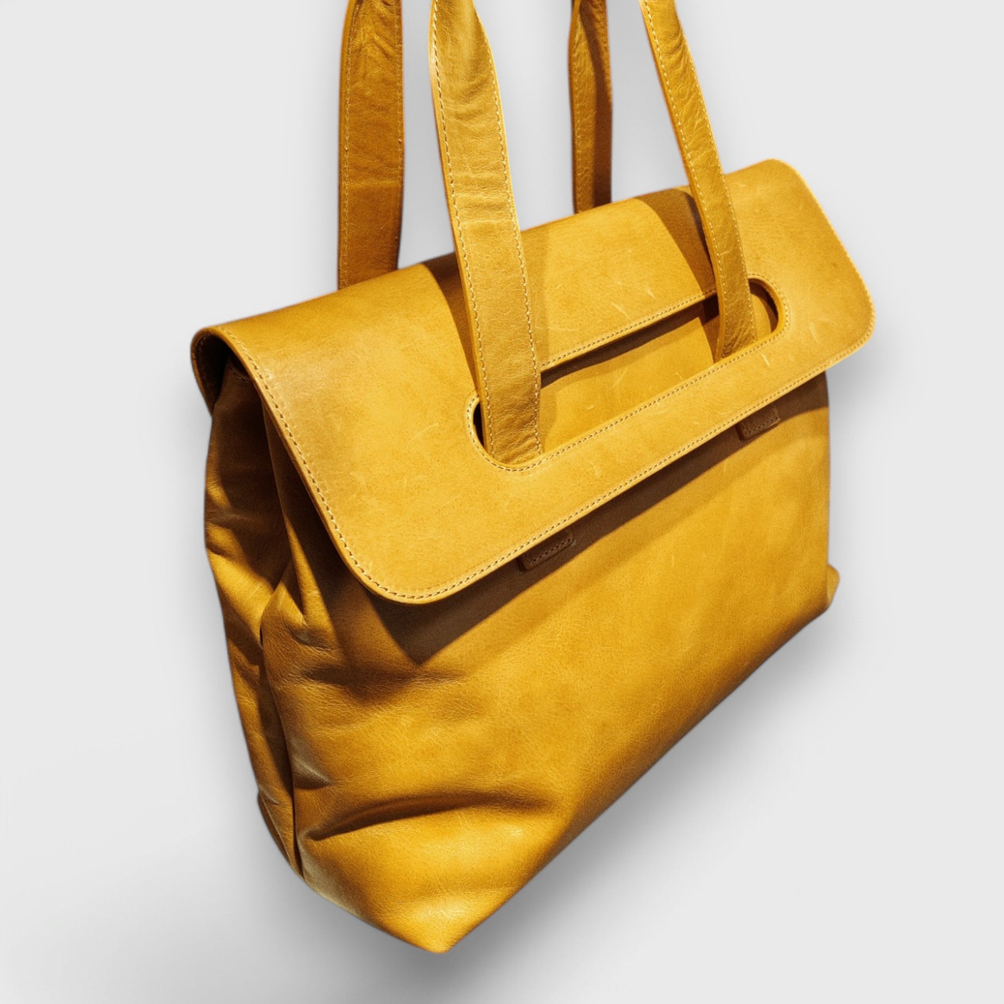 Pelletteria Pelle Nuda Milano, Artigianato Italiano, Vera pelle, Negozio borse donna, Chiara media giallo